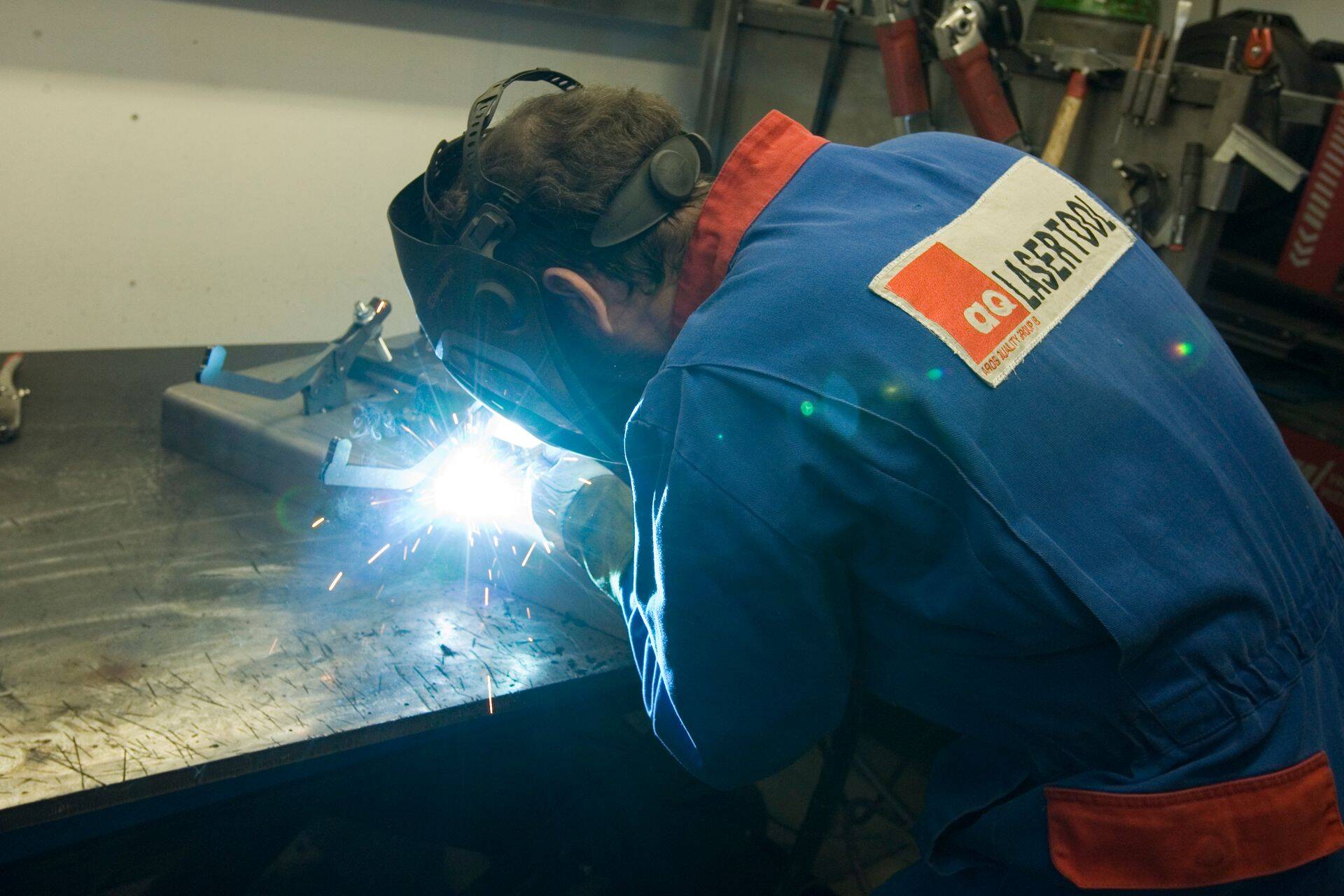 AQ Lasertool.