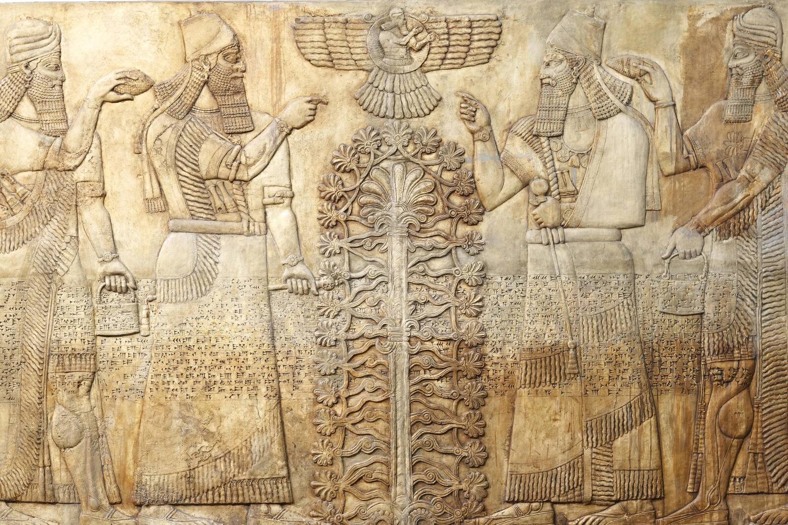 © Iidne reljeef Sargon II paleest. Shutterstock