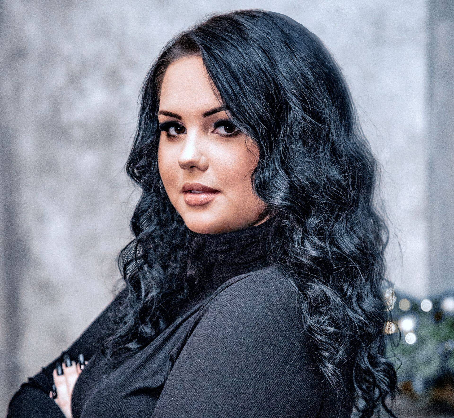 Äripäeva bürootöö tootegrupi ja Sekretär.ee juht Birgit Aljaste leiab, et uusi oskusi ja teadmisi peab omandama kogu aeg, kui ei soovi, et robot sinu tööle küüned taha lööb.