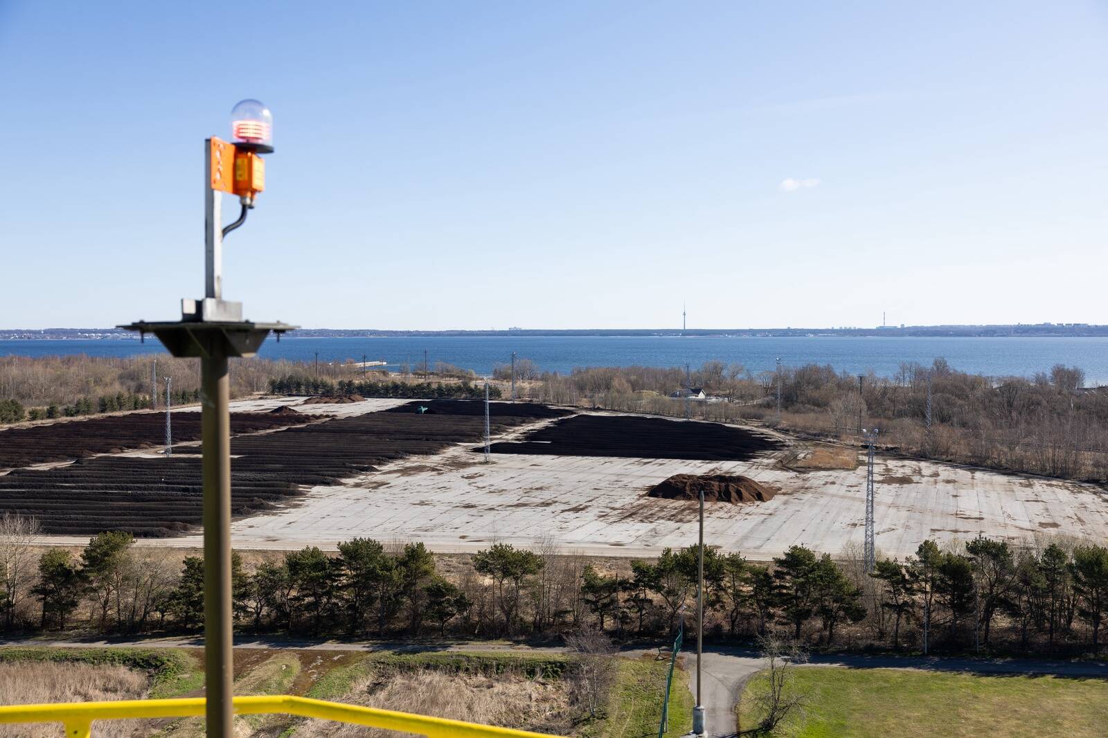 Образовавшийся грунт Tallinna Vesi готова бесплатно предложить садоводам.