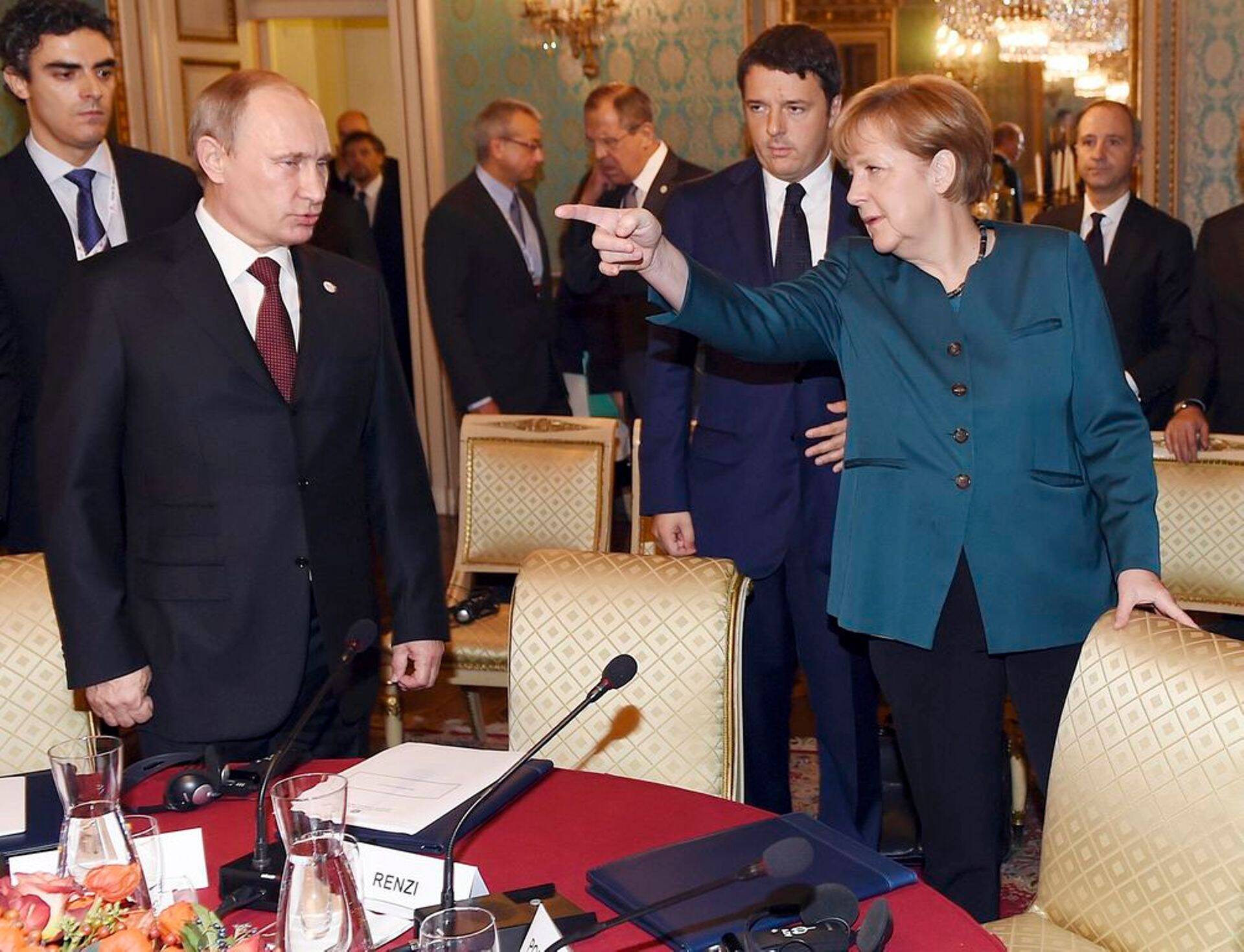 Venemaa president Vladimir Putin ja Saksamaa kantsler Angela Merkel Milanos.