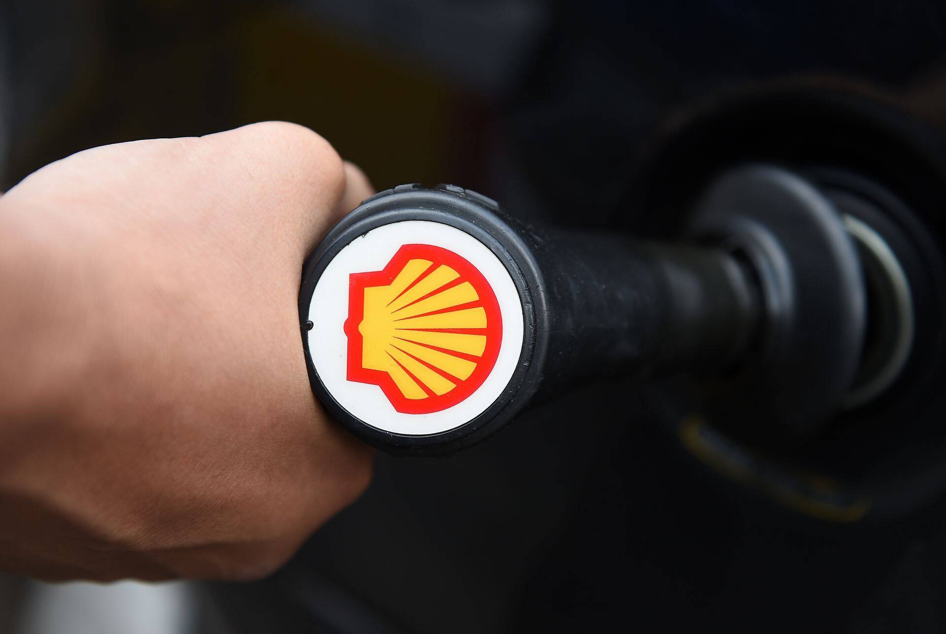 Shell закрывает все свои заправочные станции в России.