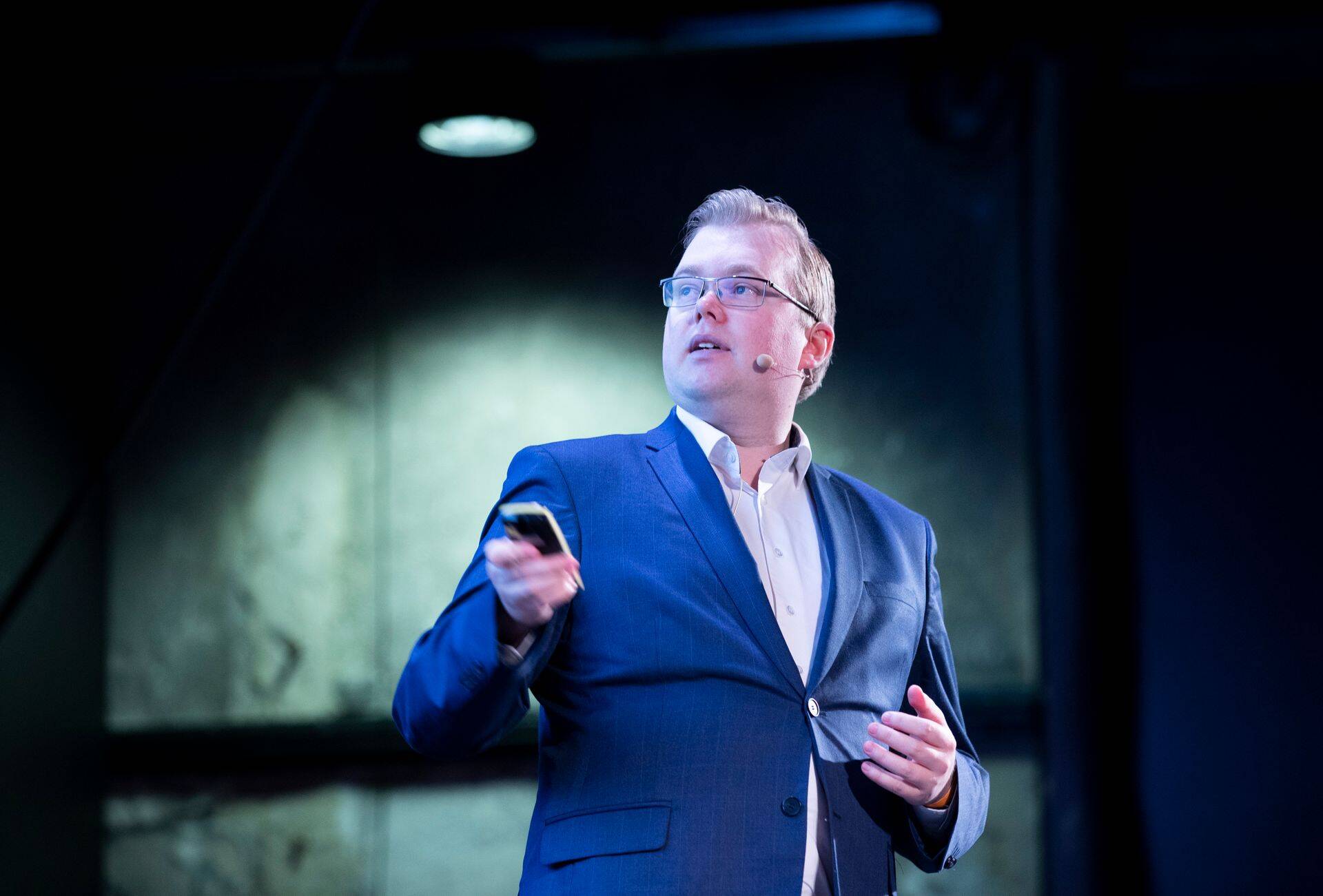 Kaspar Oja soovitab paanika asemel rahu säilitada.