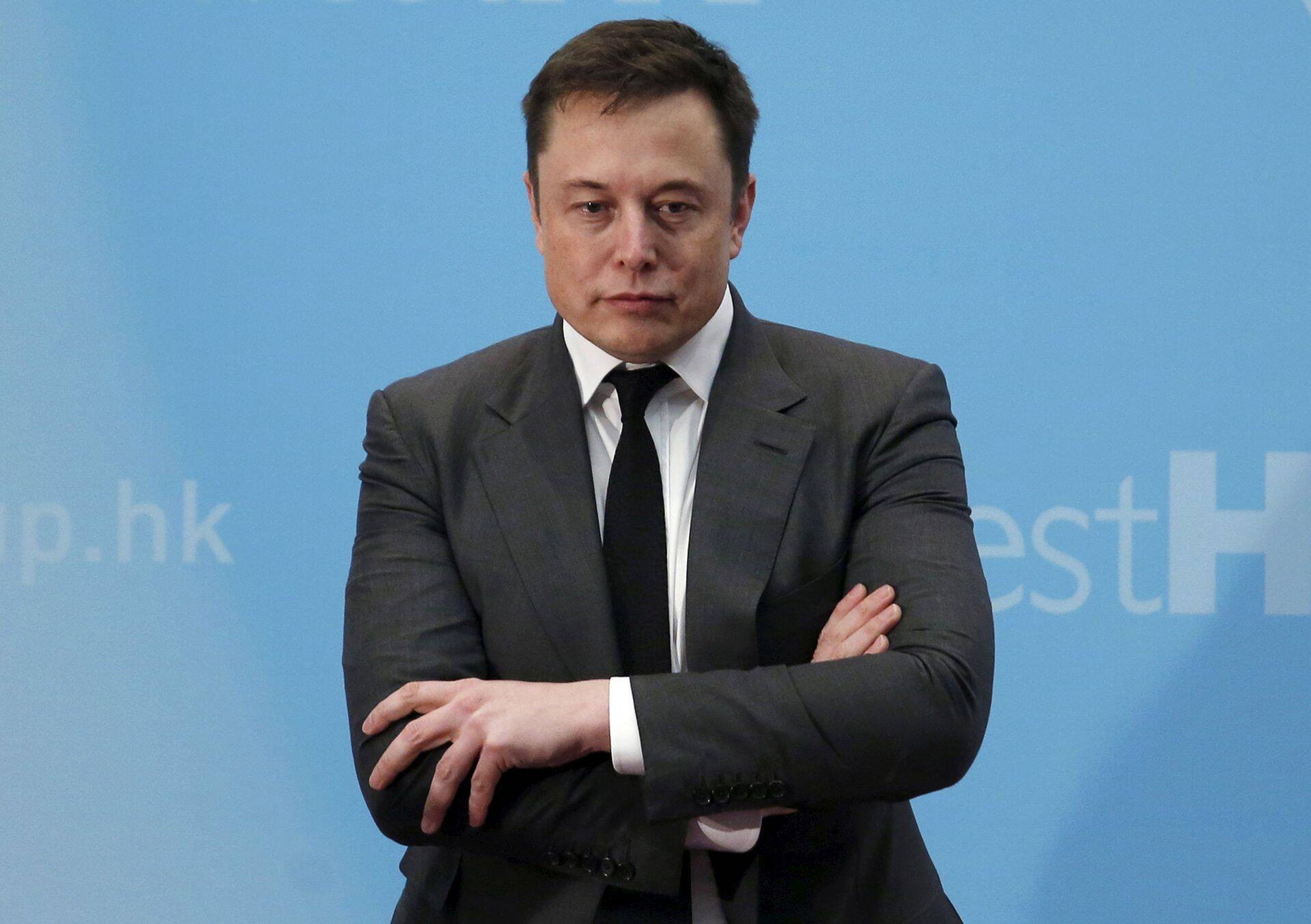 Elon Musk jätkab ka pärast USA väärtpaberite ja börsitehingute komisjoni otsust Tesla tegevjuhina, ent ei saa olla juhatuse esimees.
