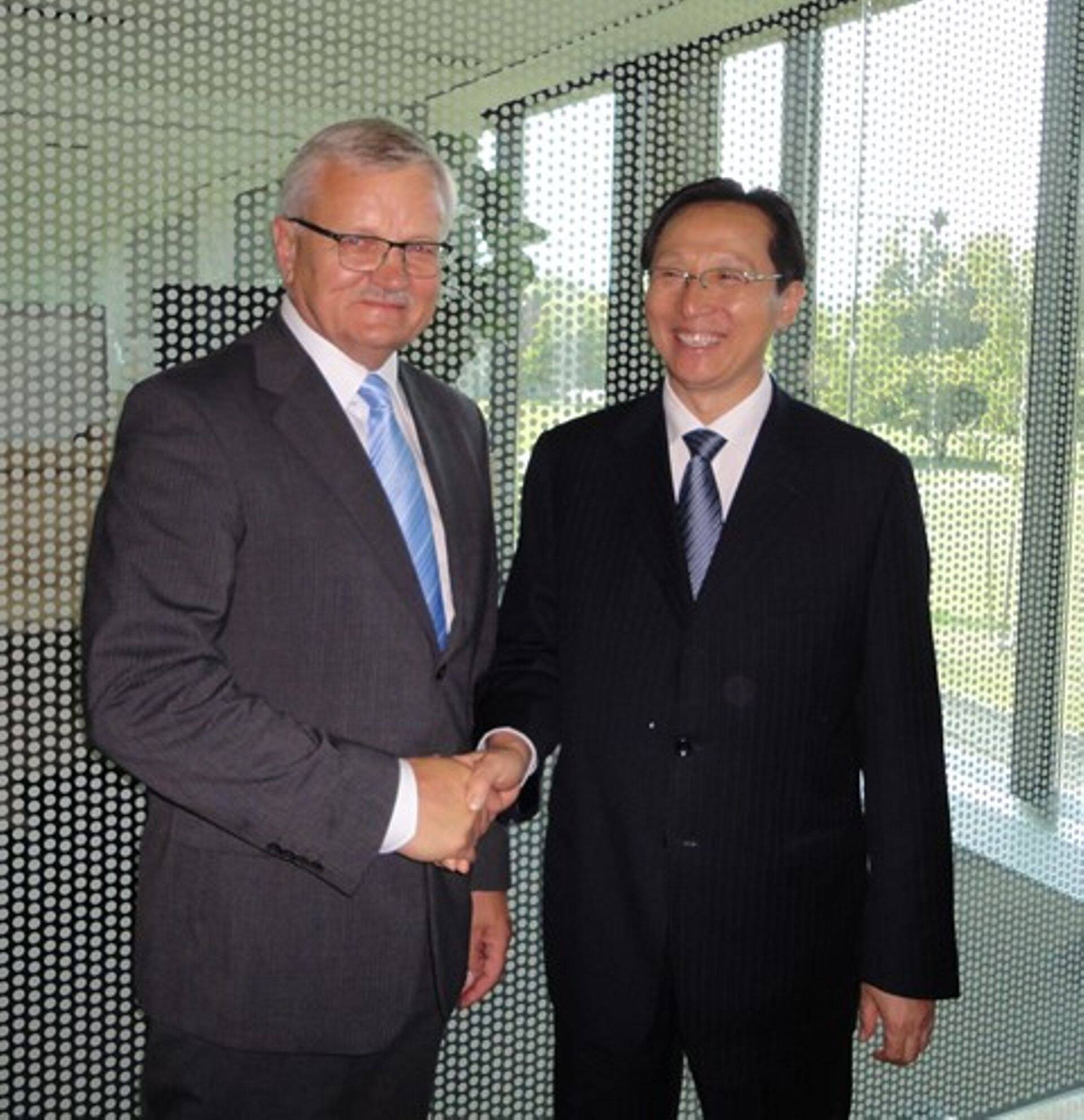 Eesti ja Hiina põllumajandusministrid tihendasid kaubandussuhteid
