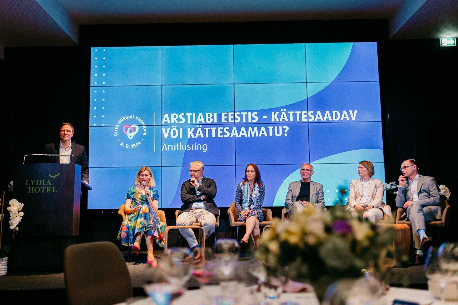 Fotol: 26. mail toimunud Tartu Ülikooli Kliinikumi arvamuslõuna arvamusringis osalejad.