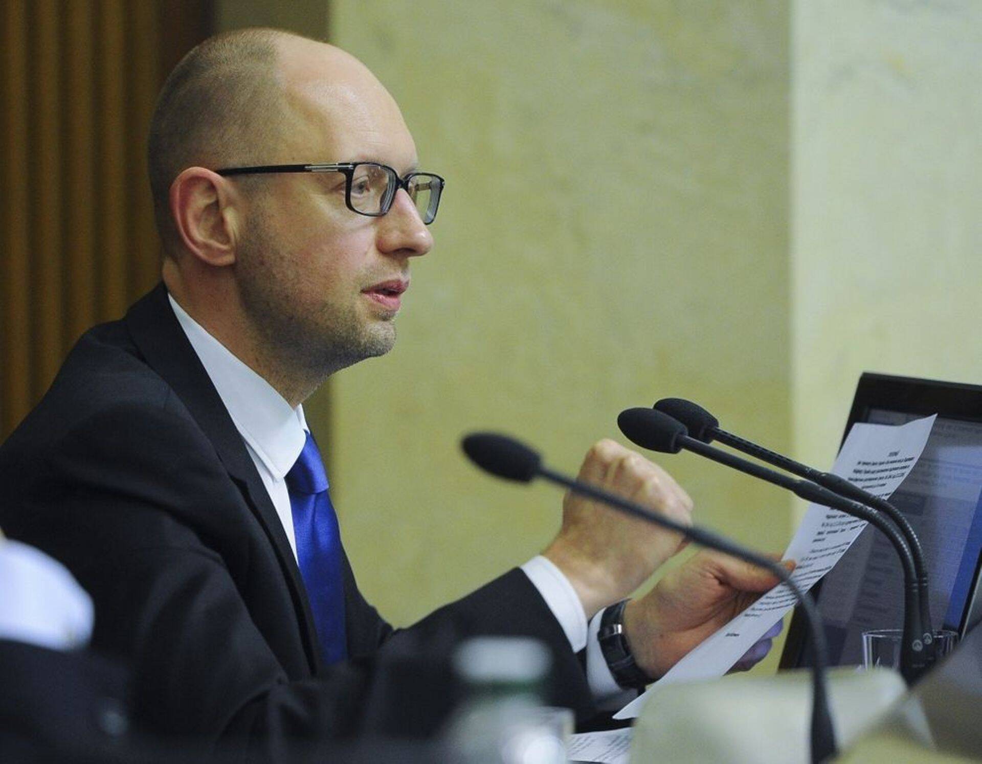 Премьер-министр Украины Арсений Яценюк во время принятия госбюджета страны