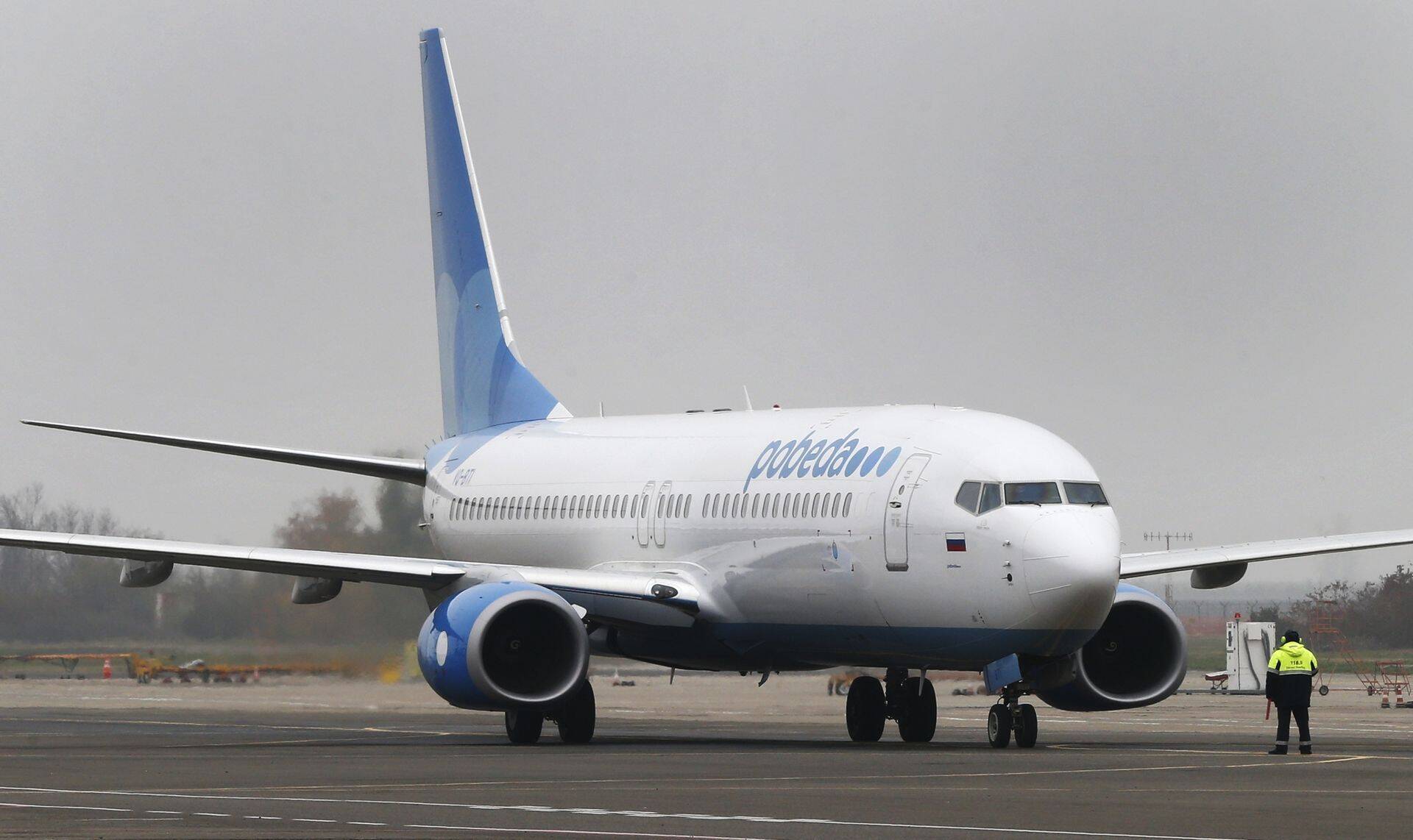 Vene odavlennufirma Pobeda Boeing 737-800