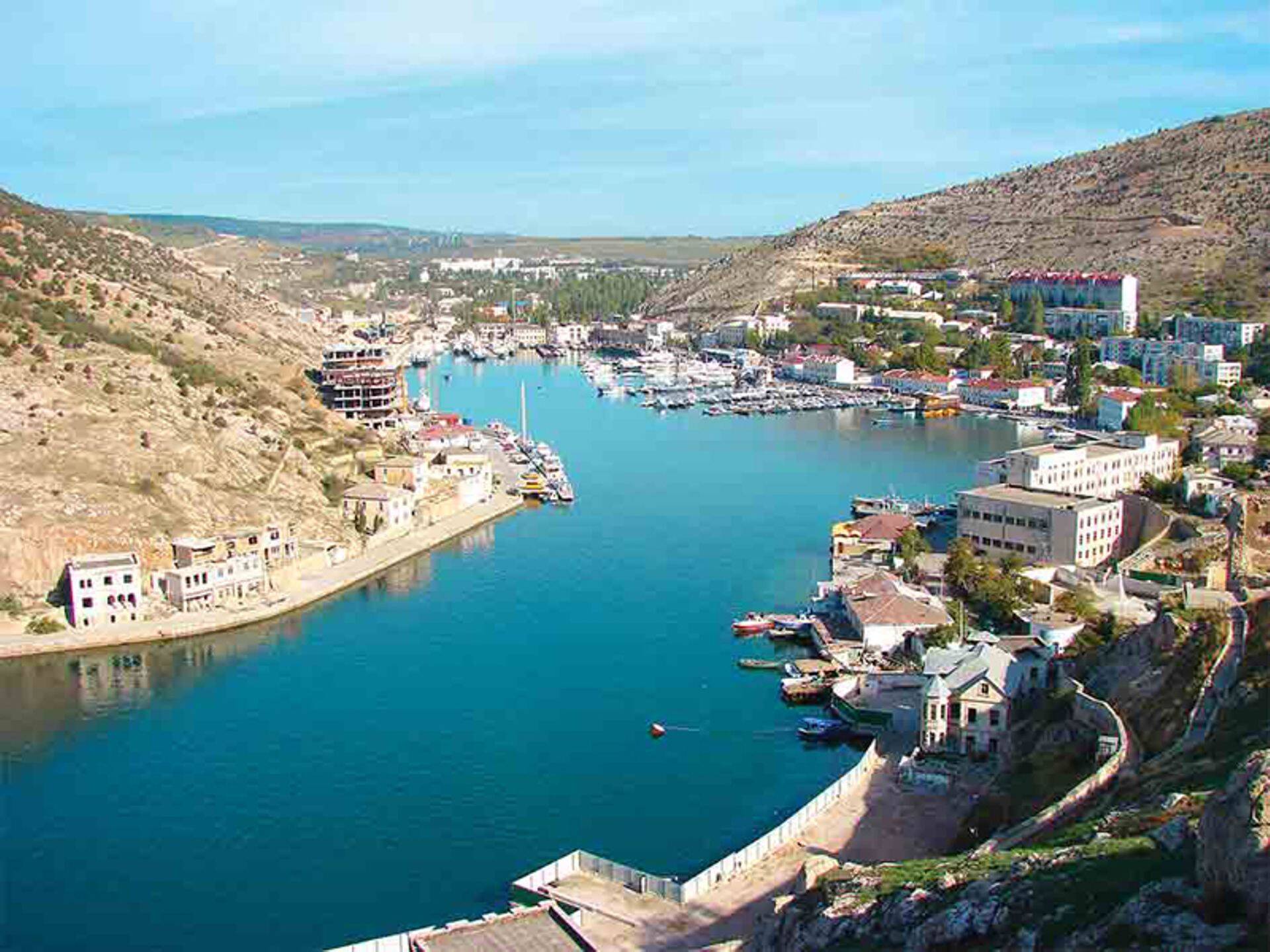 Море у берегов Крыма