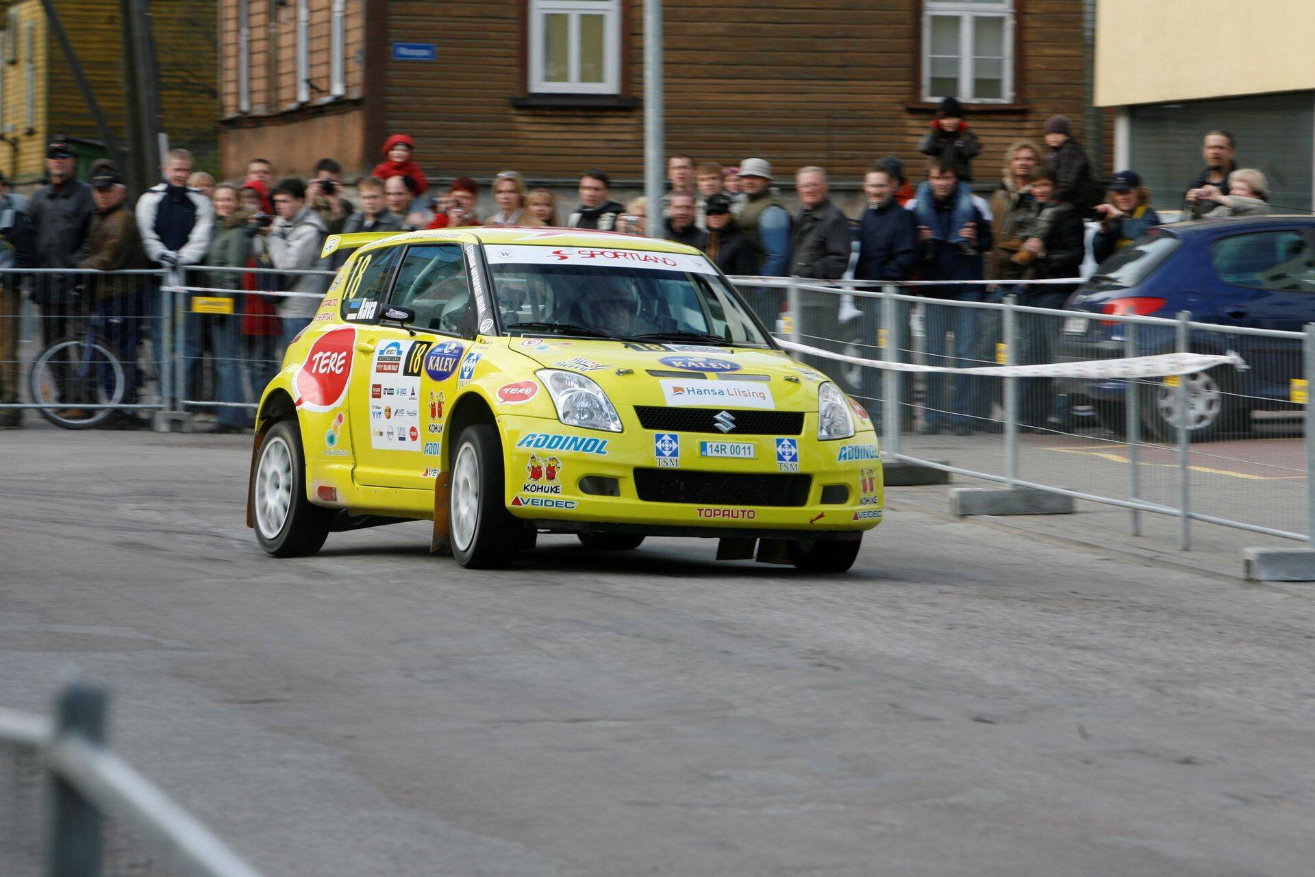 Urmo Aava ja kaardilugeja Kuldar Sikk 2007. aasta Tallinna rallil JWRC Suzuki Swiftiga.