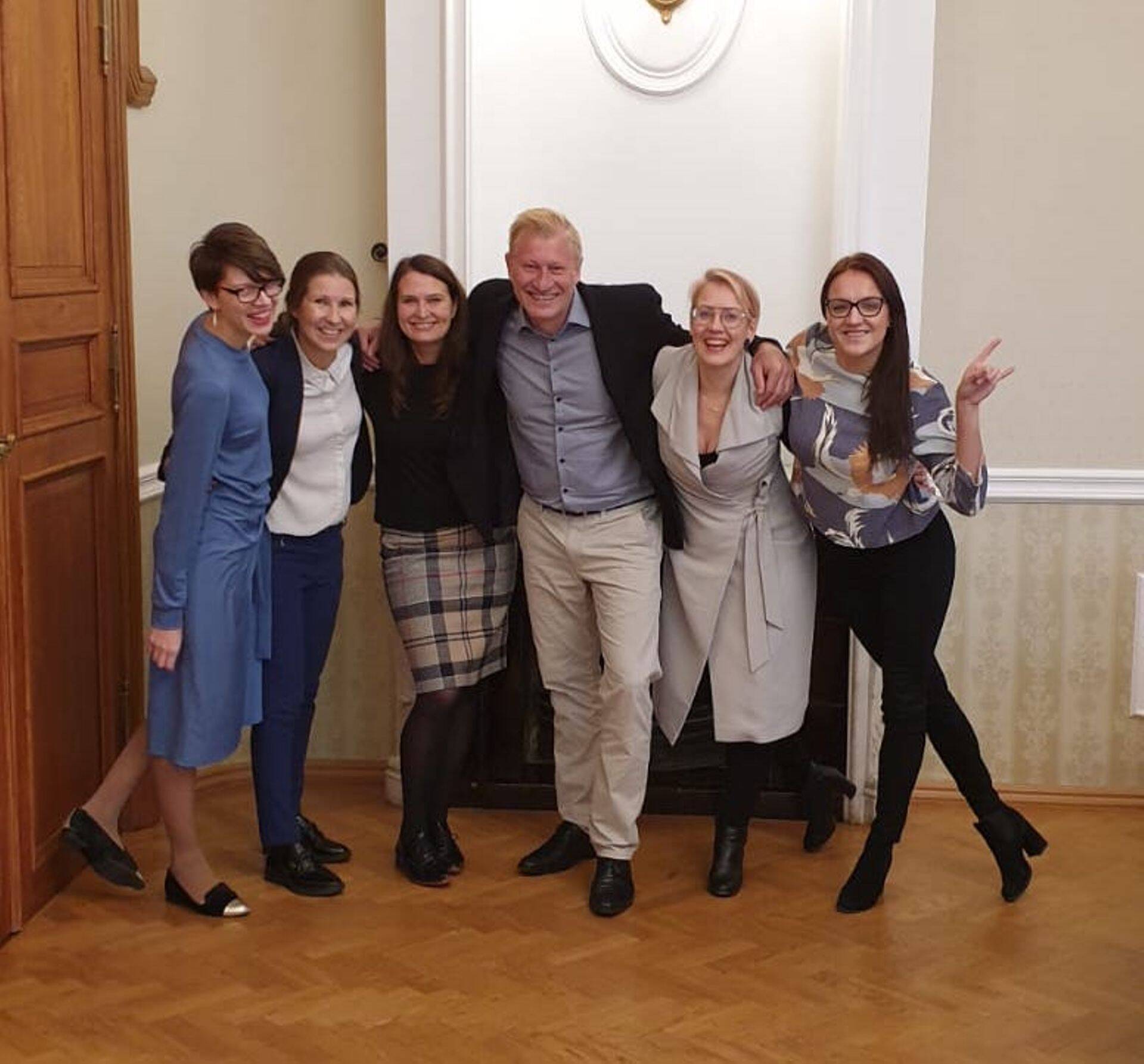 Piret Potisepp, Kersti Vannas, Kristina Seimann, Brett Minchington, Kärt Kinnas ja Berit Grossberg.
