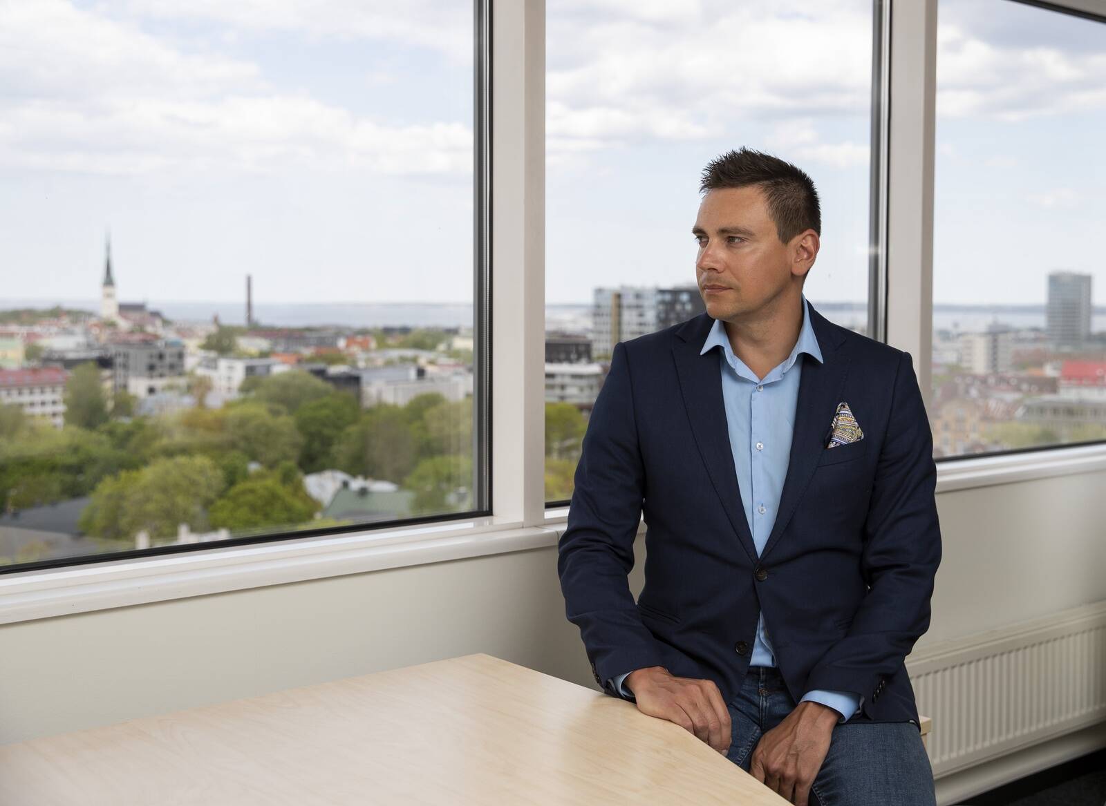 Swedbanki finantsturgude vanemspetsialist Meelis Maasik tõdes, et S&P 500 indeksi puhul on aktsiad, mis kauplevad üle 50 päeva libiseva keskmise, pöördunud järsule langustrendile, kuigi indeks ise püsib veel tippude lähedal.