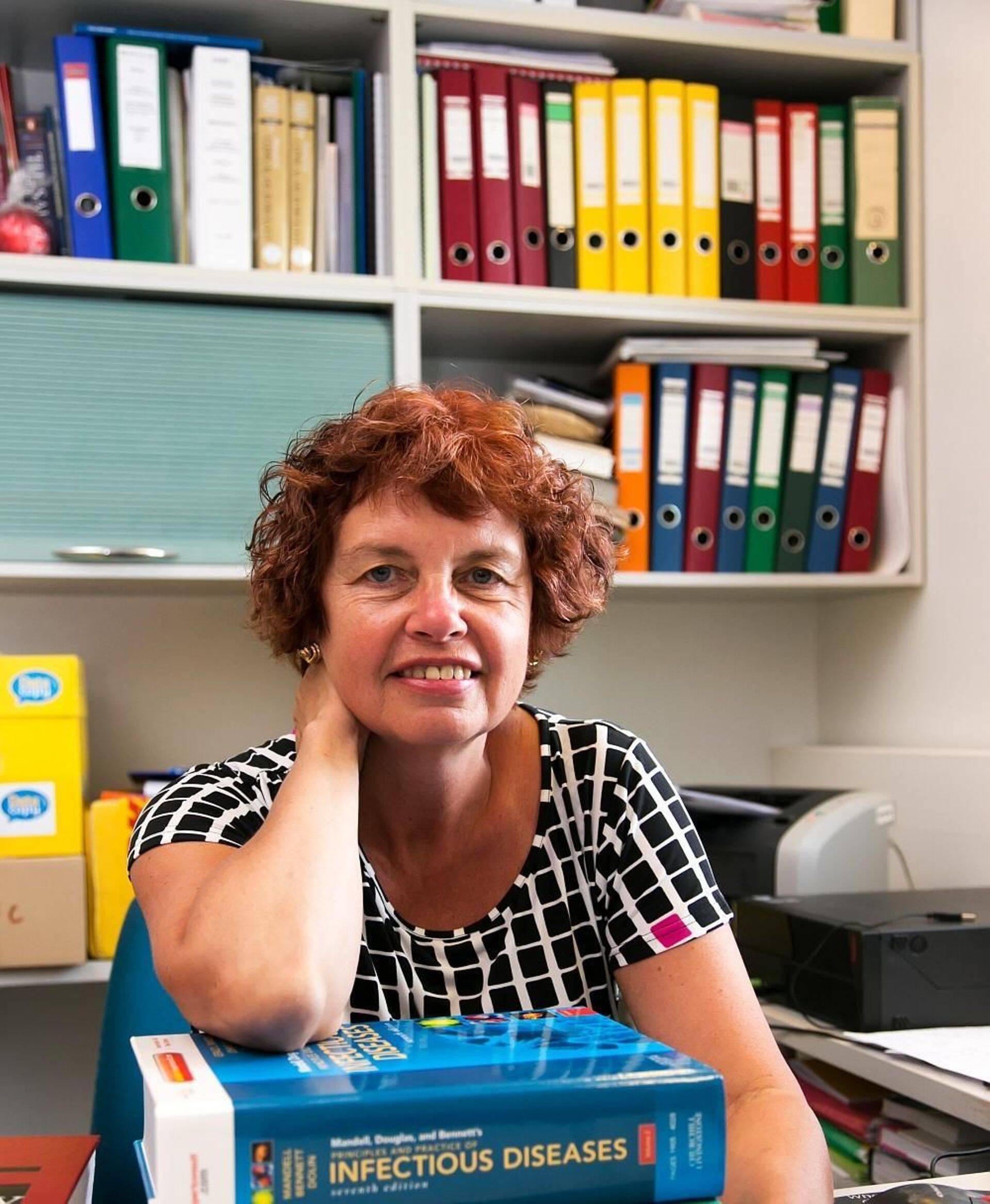 Tartu Ülikooli meditsiinilise mikrobioloogia ja viroloogia professor Irja Lutsar.