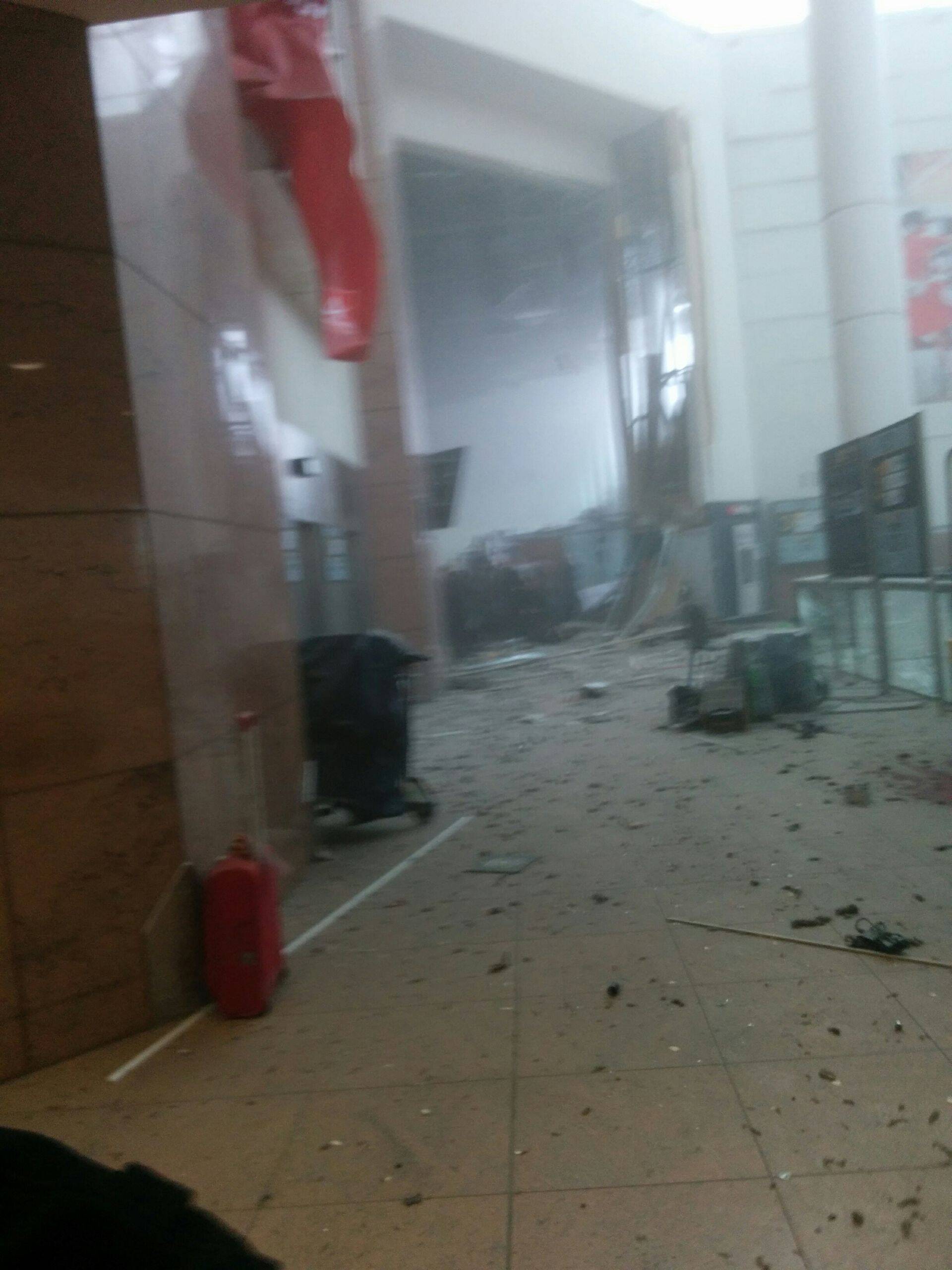 Pommiplahvatus Brüsseli lennujaamas.