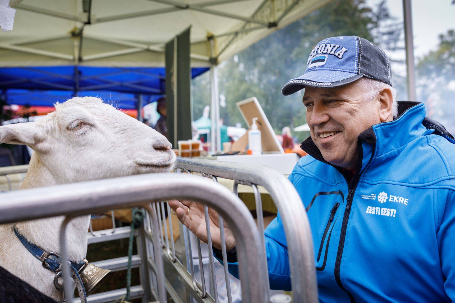 Mart Järvik Palamuse laadal.