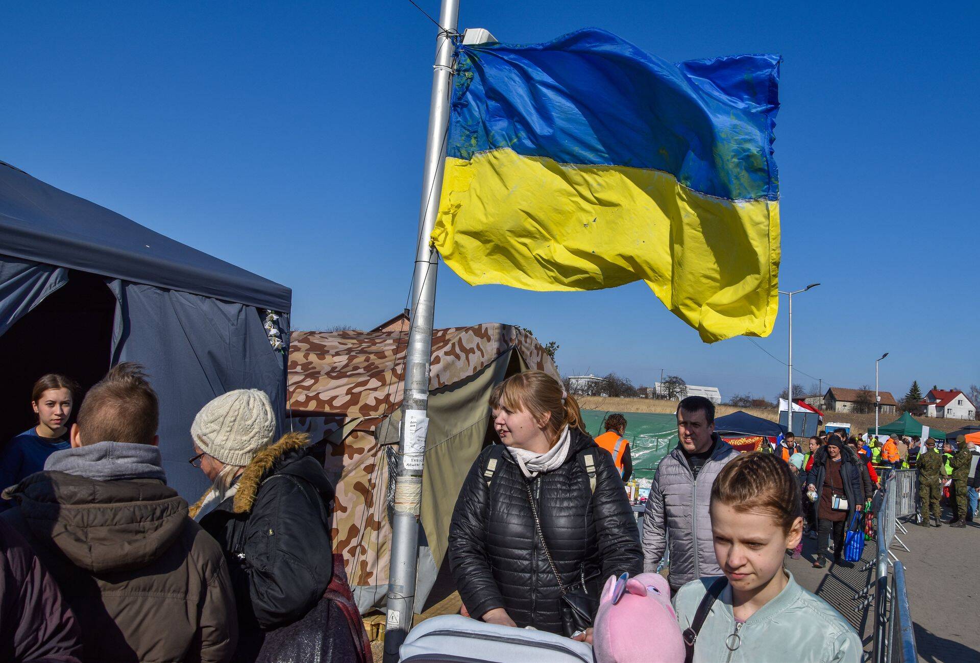 Sõjapõgenikud Przemyślis Poola-Ukraina piiril. Enneolematult suur põgenike arv ja kerkiv inflatsioon on sõjas kannatava Ukraina naaberriigile Poolale suureks väljakutseks.