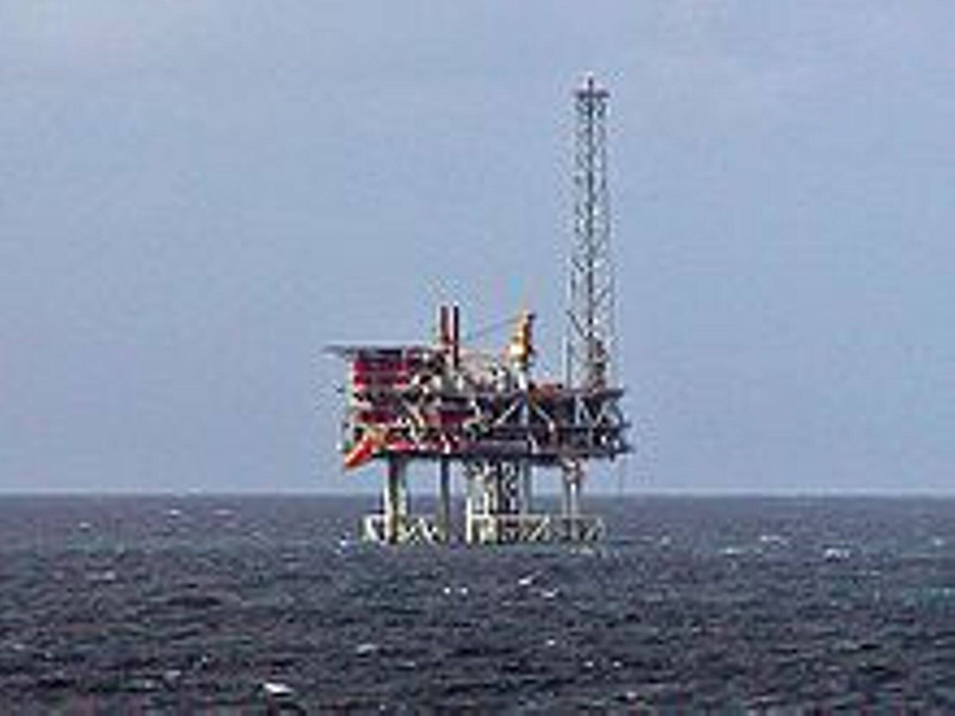 нефтедобывающая платформа