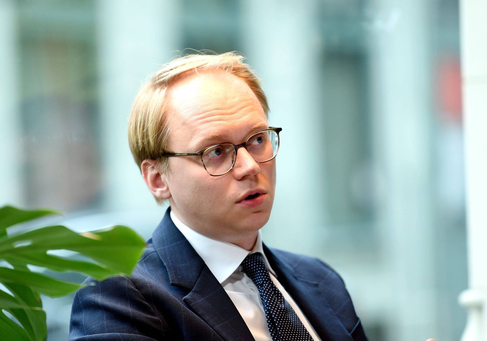 Edmunds Antufjevs, Signet Bank korporatīvo finanšu vadītājs