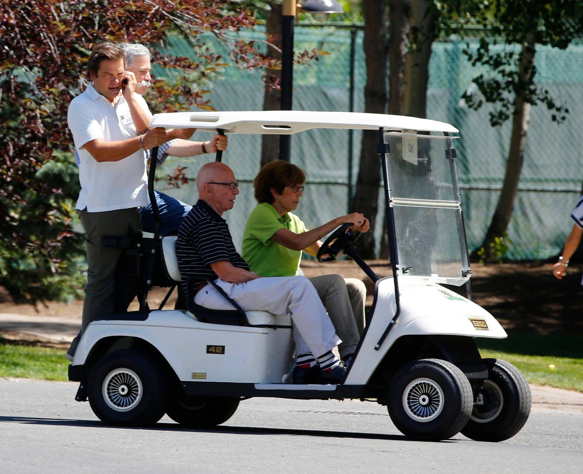 Arvatakse, et tuleviku auto meenutab golfiväljakutelt tuttavaid elektrisõidukeid.
