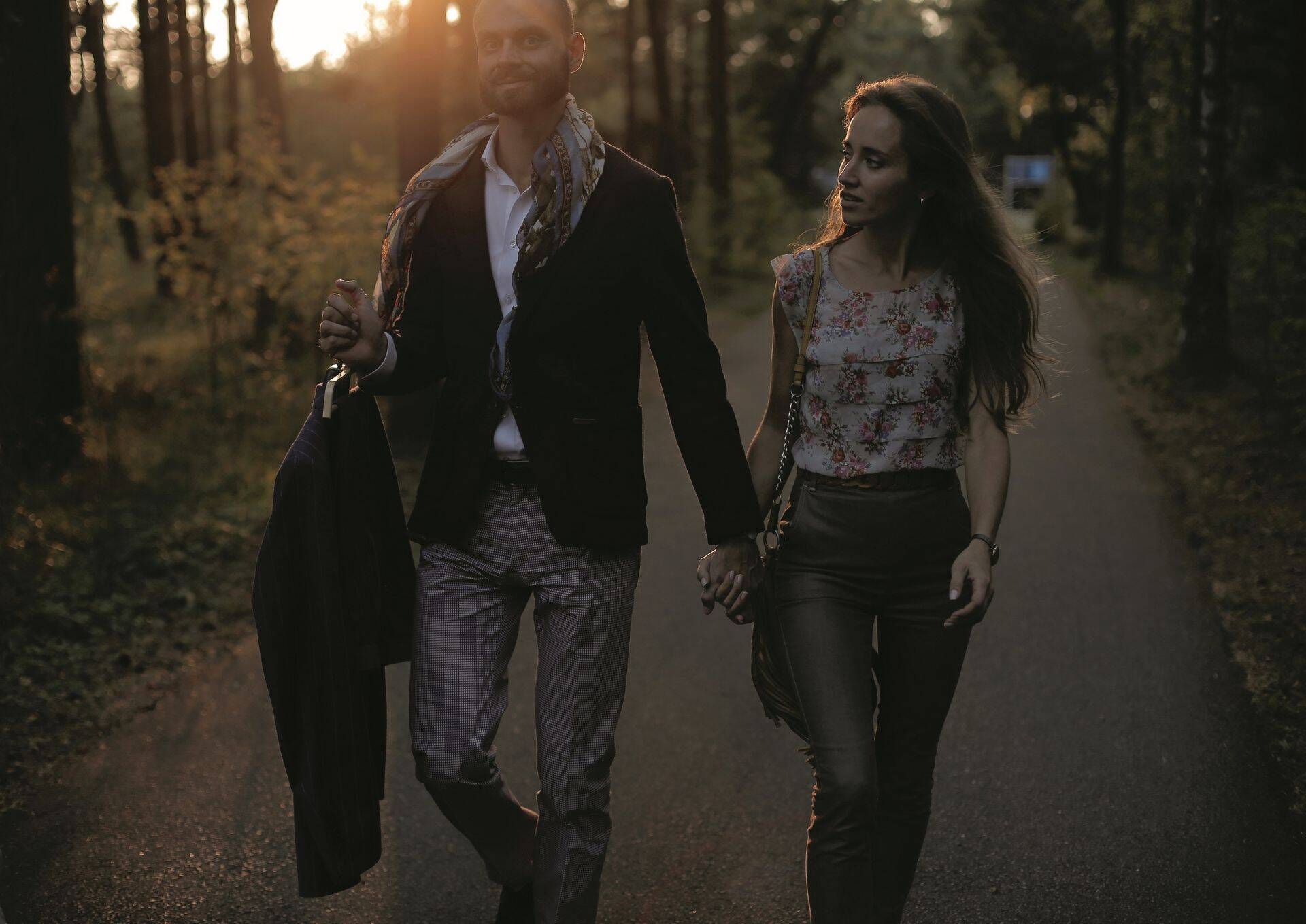 Alar hindab mehi ja naisi, kes endaga pidevalt tööd teevad, et inimesena areneda. Pildil elukaaslase Elina Vamperiga.