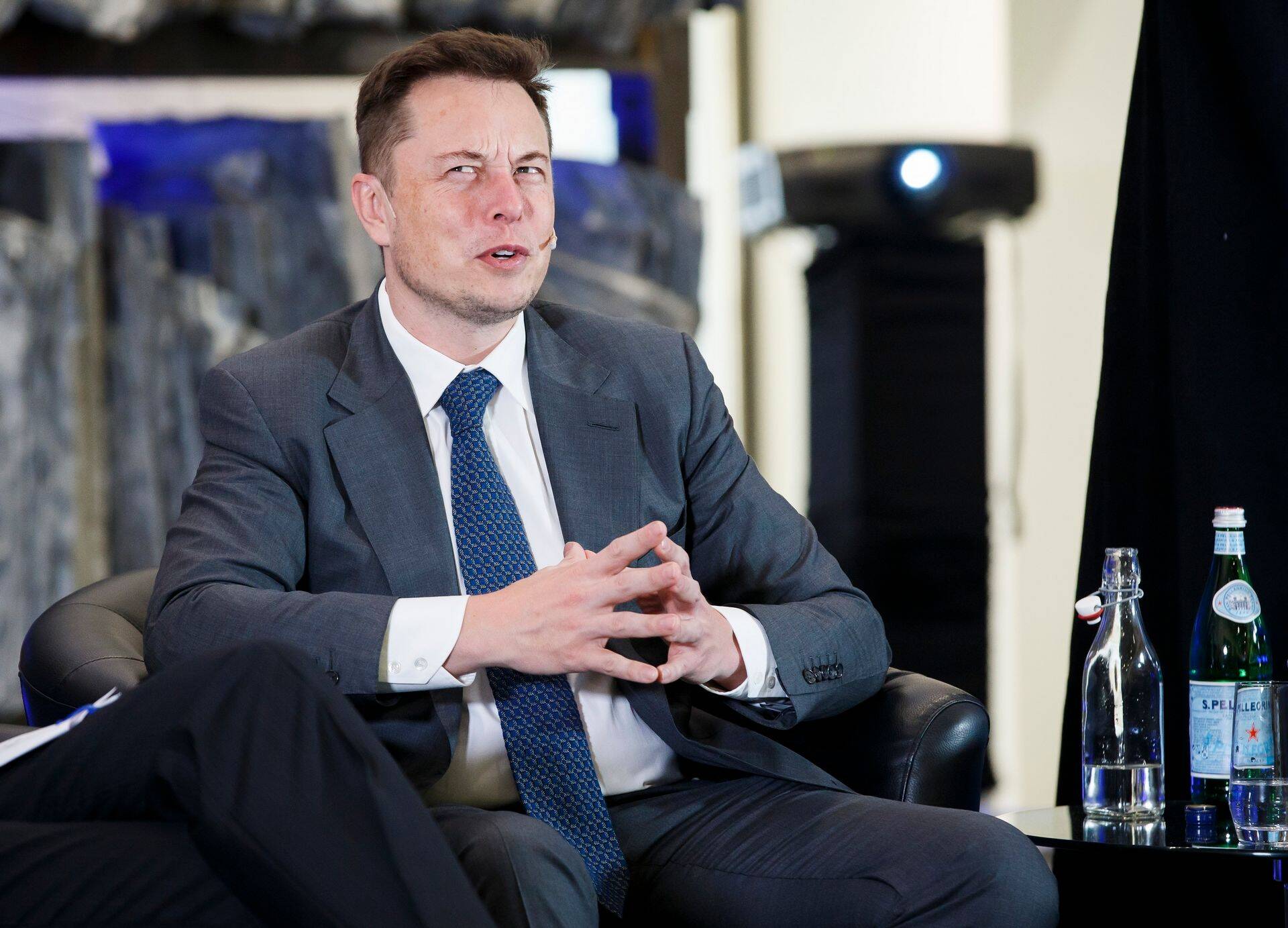 Tesla tegevjuht Elon Musk (pildil) ütles, et pidi Tesla elushoidmiseks tegema igapäevaselt 22 tundi tööd.