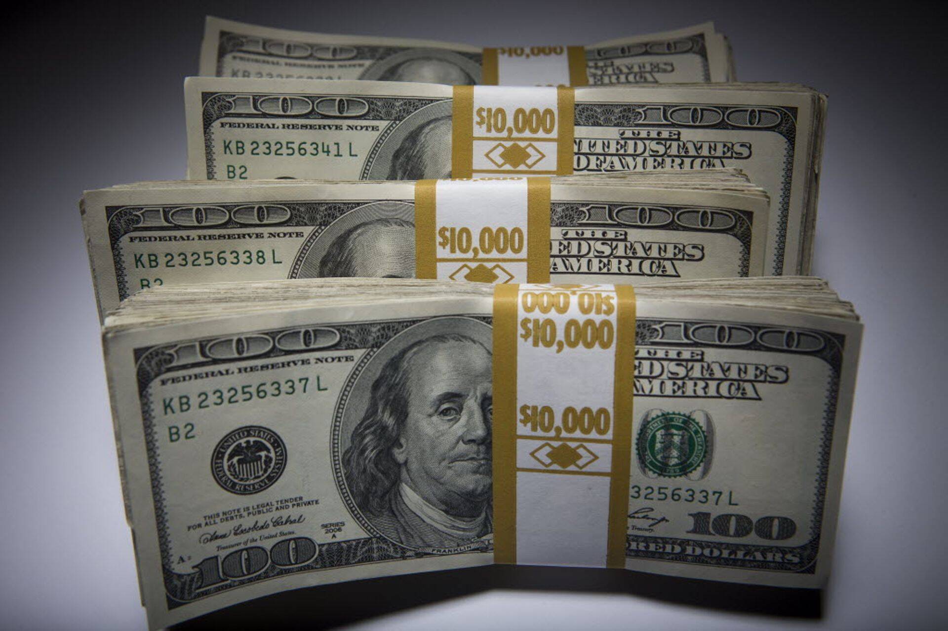 USA dollarite pakid.