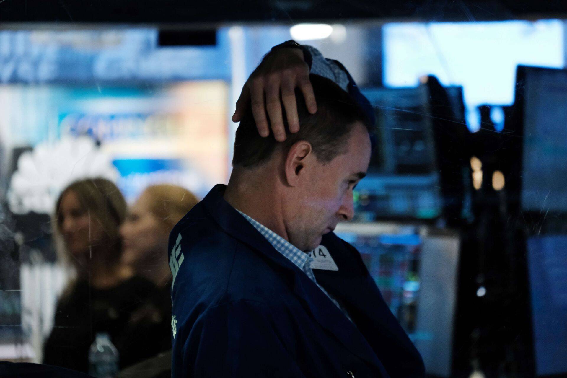 Попытки стимулировать спрос могут еще больше спровоцировать рост цен.