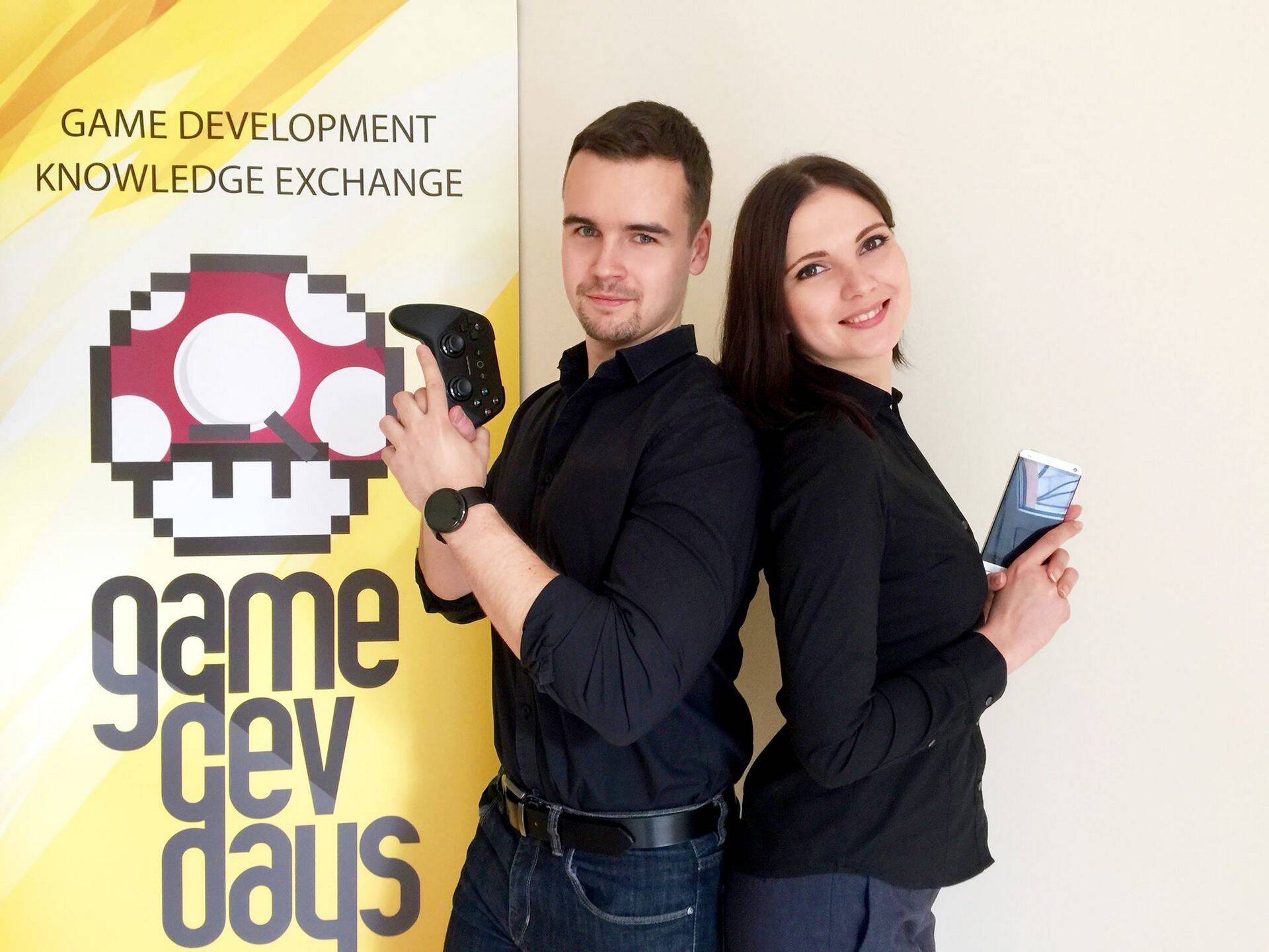 Глава компании Creative Mobile Владимир Фунтиков и руководитель по развитию Creative Mobile Марианна Кряквина