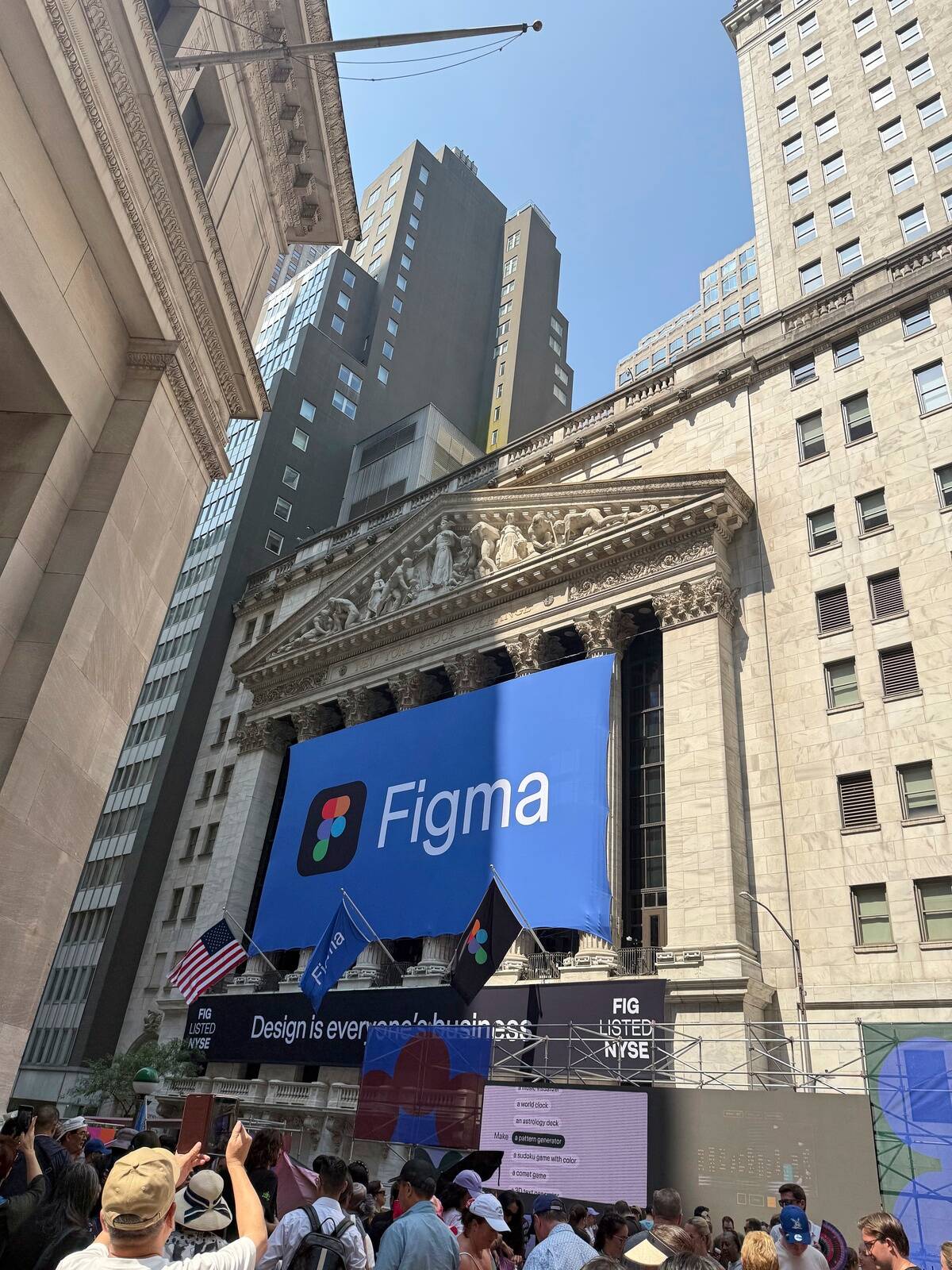 Figma plakat New Yorgi börsi fassaadil ettevõtte aktsia debüüdi puhul.