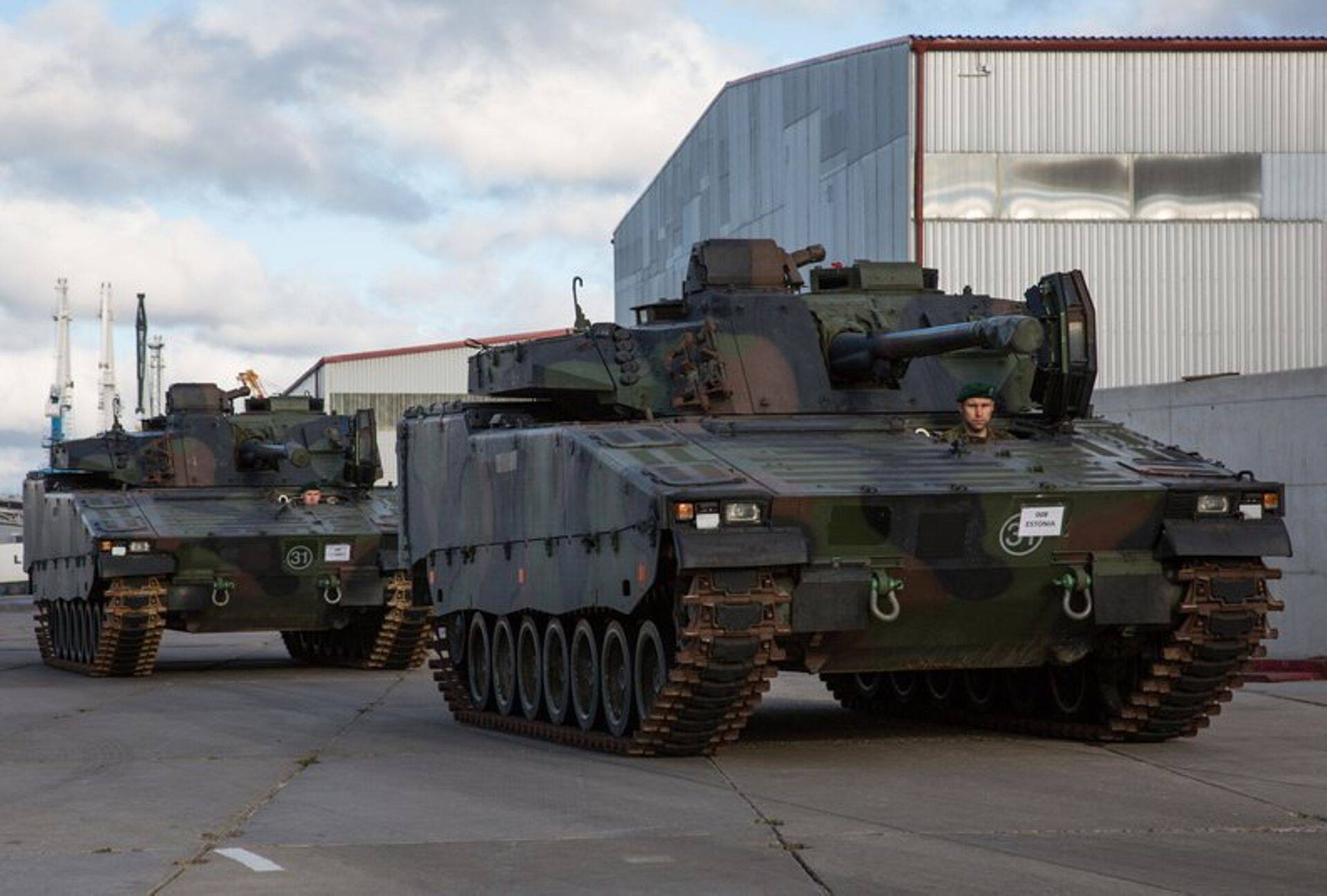 Soomukid CV-90.