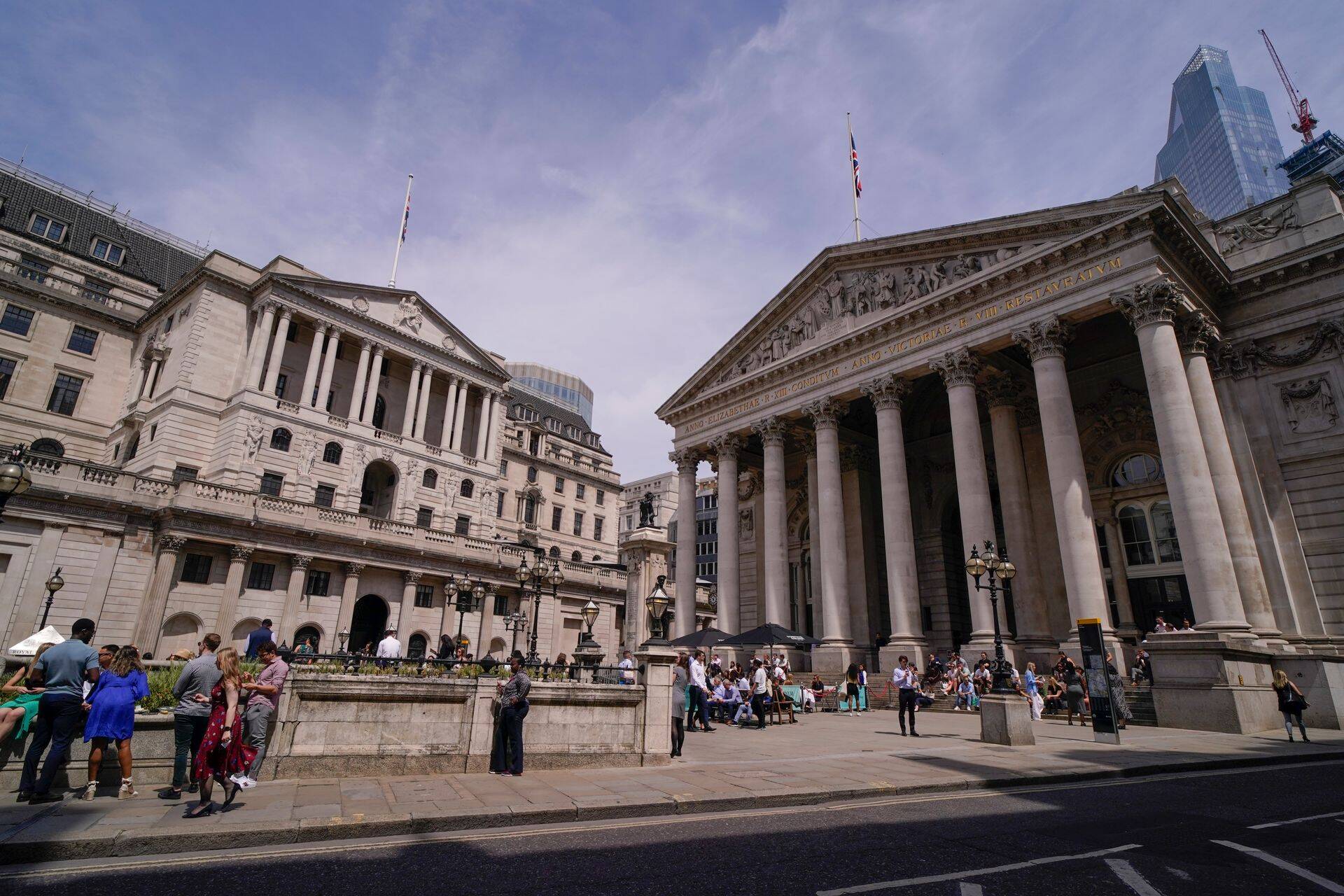 Suurbritannia keskpank hoiatab pikima majanduslanguse eest alates 2008. aasta finantskriisist.