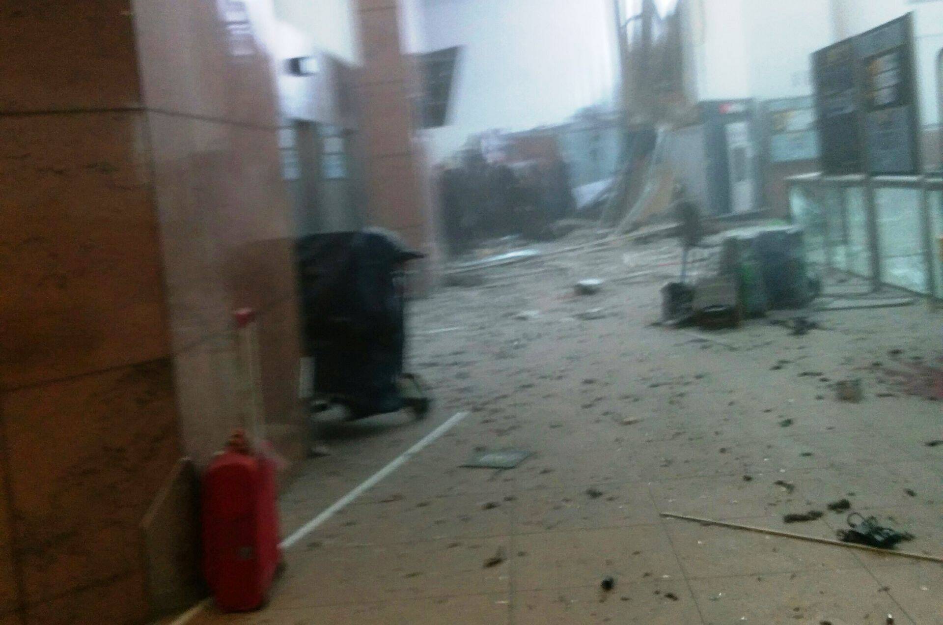 "Mõned jooksid, inimesed olid väga paanikas ning hoonest ja piirkonnast väljasaamine on olnud kaootiline," kirjeldas Caroline Rute.