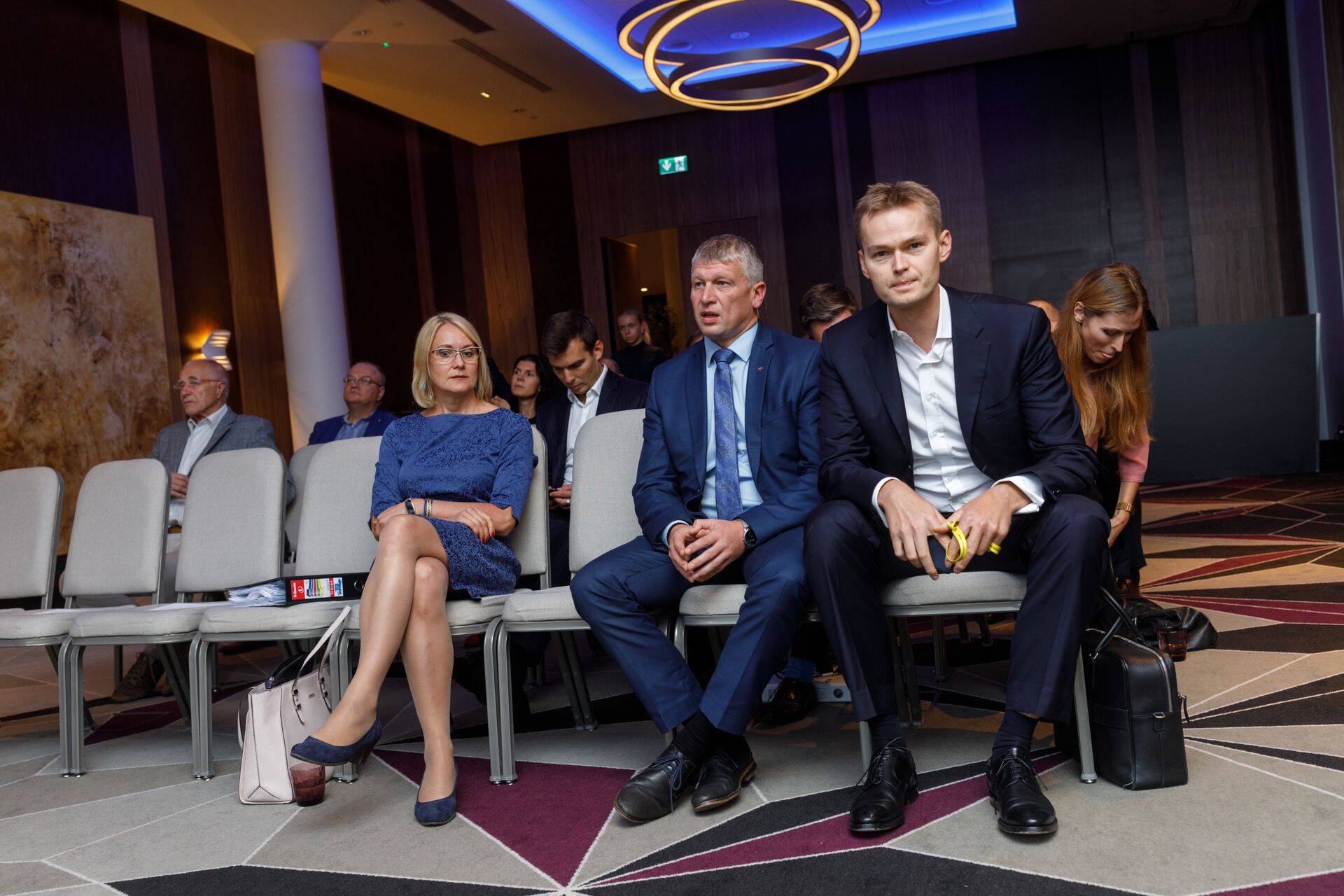 Põnev on see, et OEGga võitleva Trigoni taga on Joakim Helenius, vana Goldman Sachsi kasvandik, Novalpina partner Stefan Kowski (fotol paremal) on aga JPMorgani hunt.