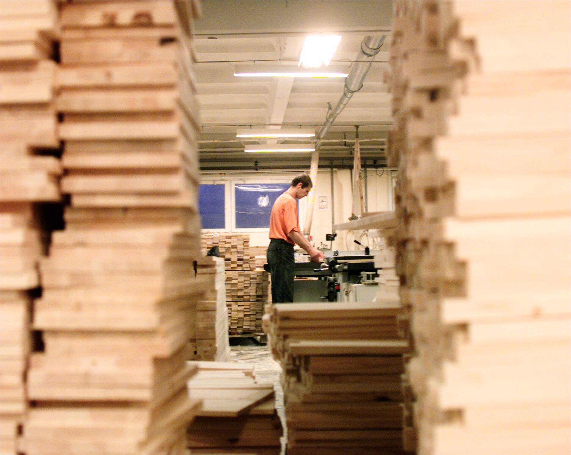 Puidutöösturid näevad kallis elektris head võimalust.