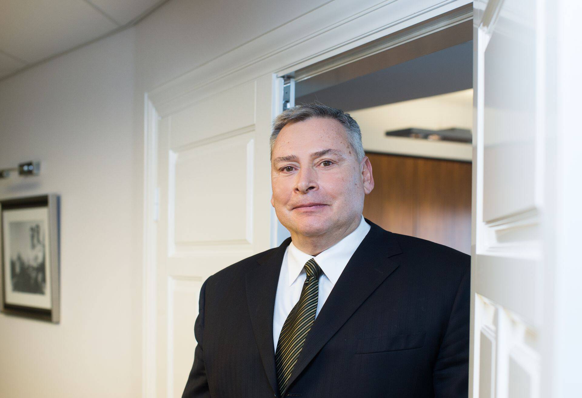 Büroo partner, vandeadvokaat Leon Glikman.