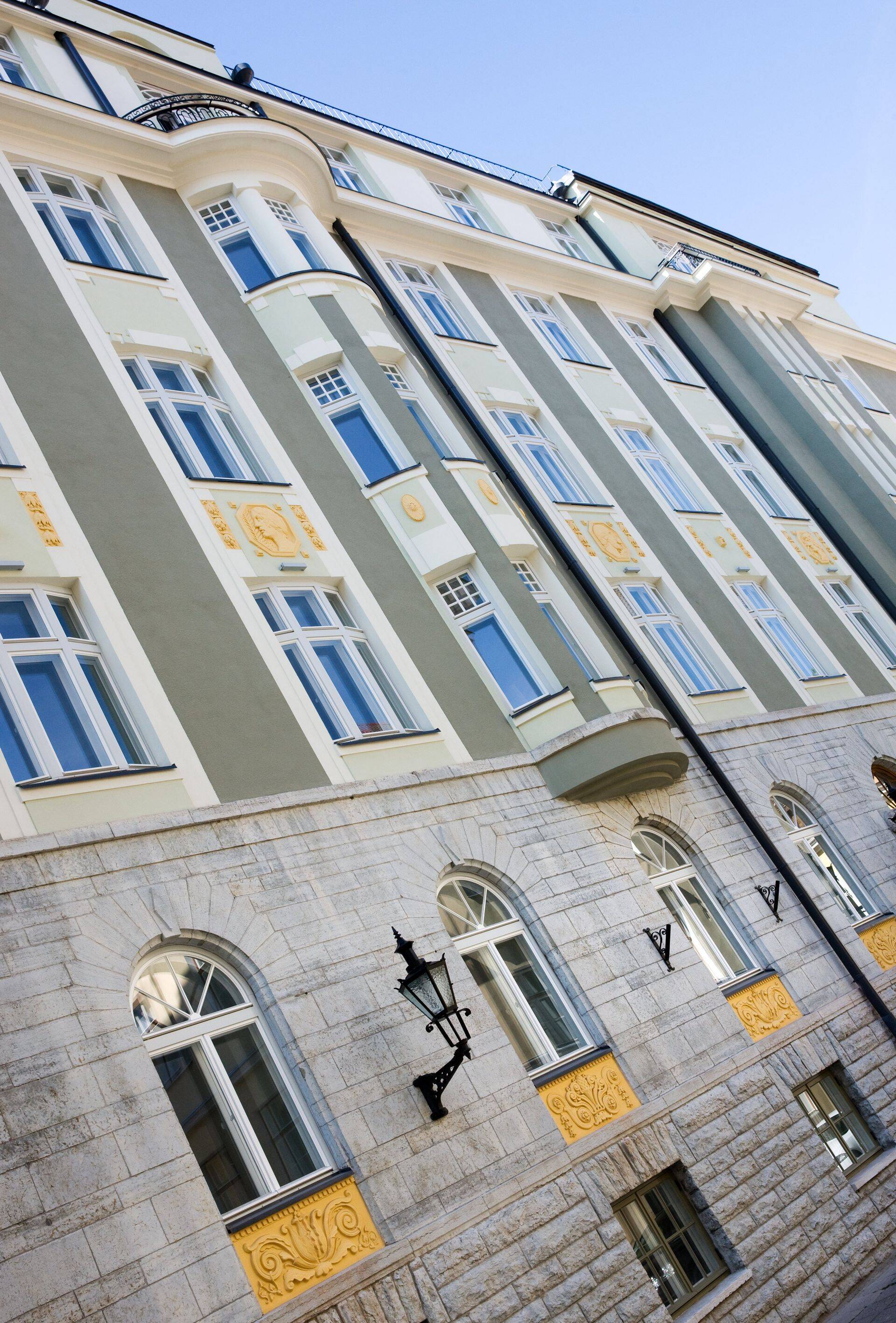 Дом по адресу Пагари 1, где была совершена одна из очень немногих за последние пару лит миллионных квартирных сделок