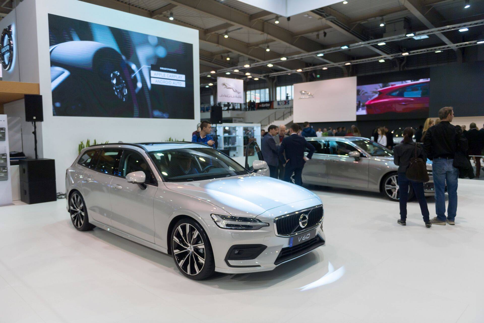 Volvo V60 uus mudel Poznani autonäitusel 2018. a aprillis.