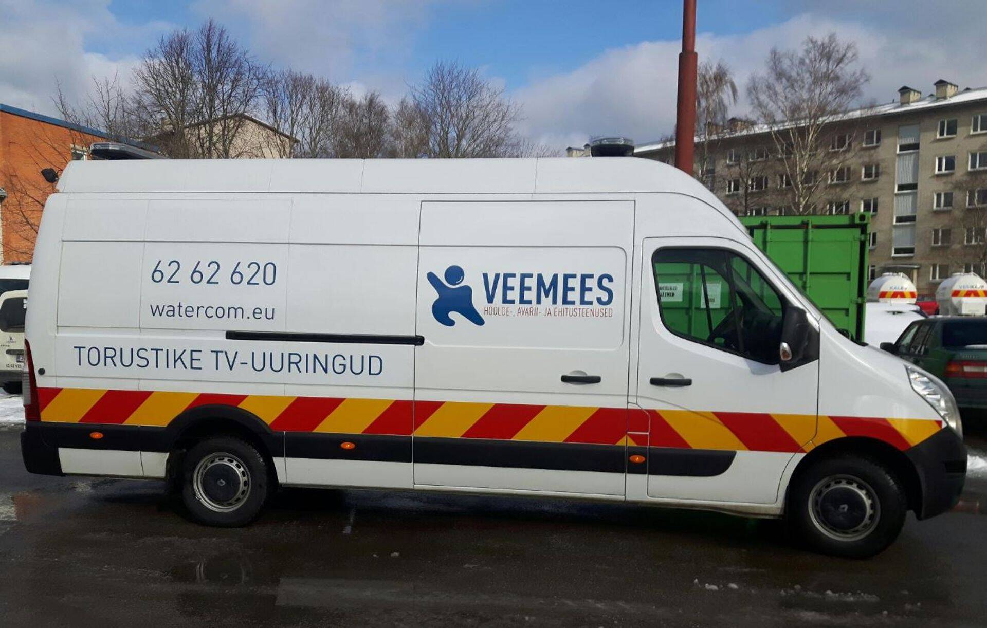 Vee- ja kanalisatsioonitorustike rajaja Watercom teostab töid uue modernse kaamerabussiga, mis on Eestis esimene omalaadne
