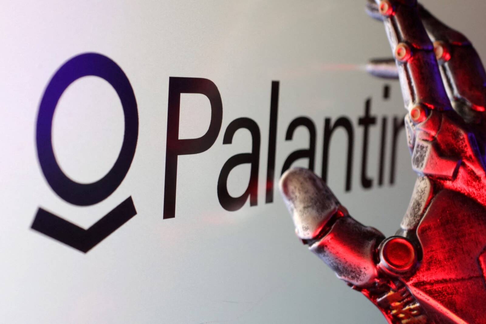 Investeerimismängu esikolmikus maandunute portfellis oli kõigil ettevõte Palantir Technologies.