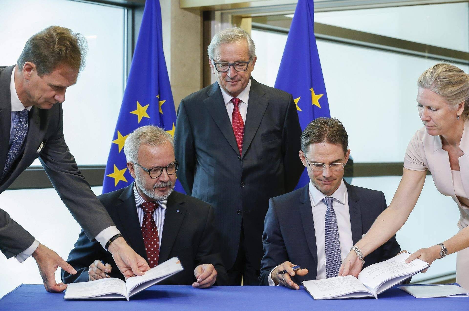 Euroopa Strateegiliste Investeeringute Fondi rakendusaktide allkirjastamine