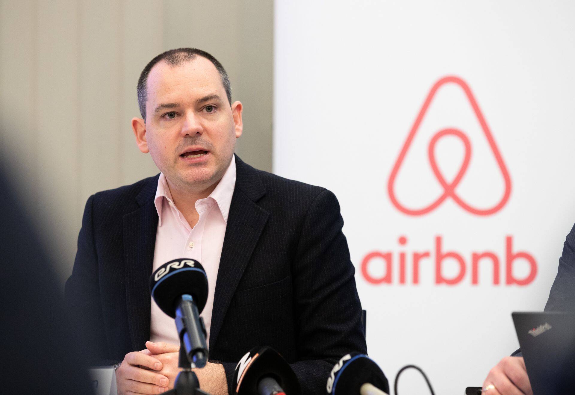 Руководитель коммуникационной политики Airbnb в странах Европы, Африки и Ближнего Востока Airbnb Патрик Робинсон.
