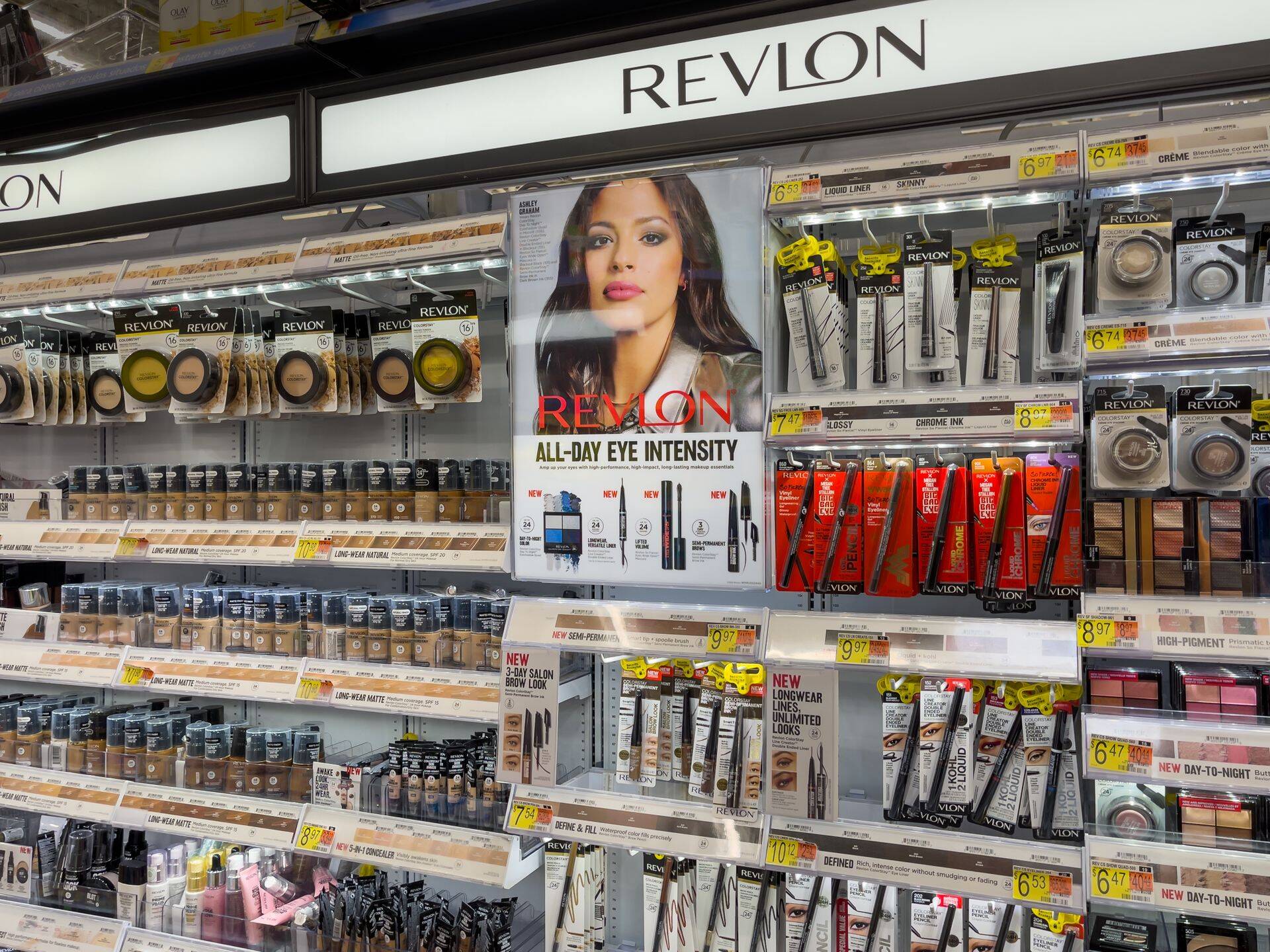 Во время пандемии коронавируса продажи Revlon значительно снизились, так и не вернувшись к прежним показателям.