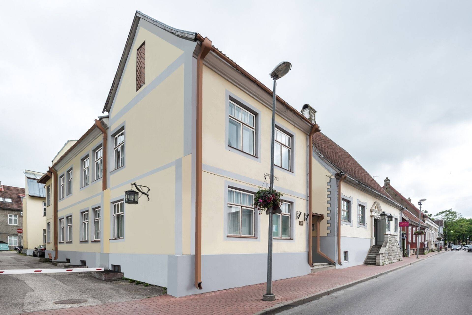 LVM Kinnisvara müügipakkumiste hulka suvepealinnas kuulub ka restaureeritud Kuninga residents Kuninga tänaval.