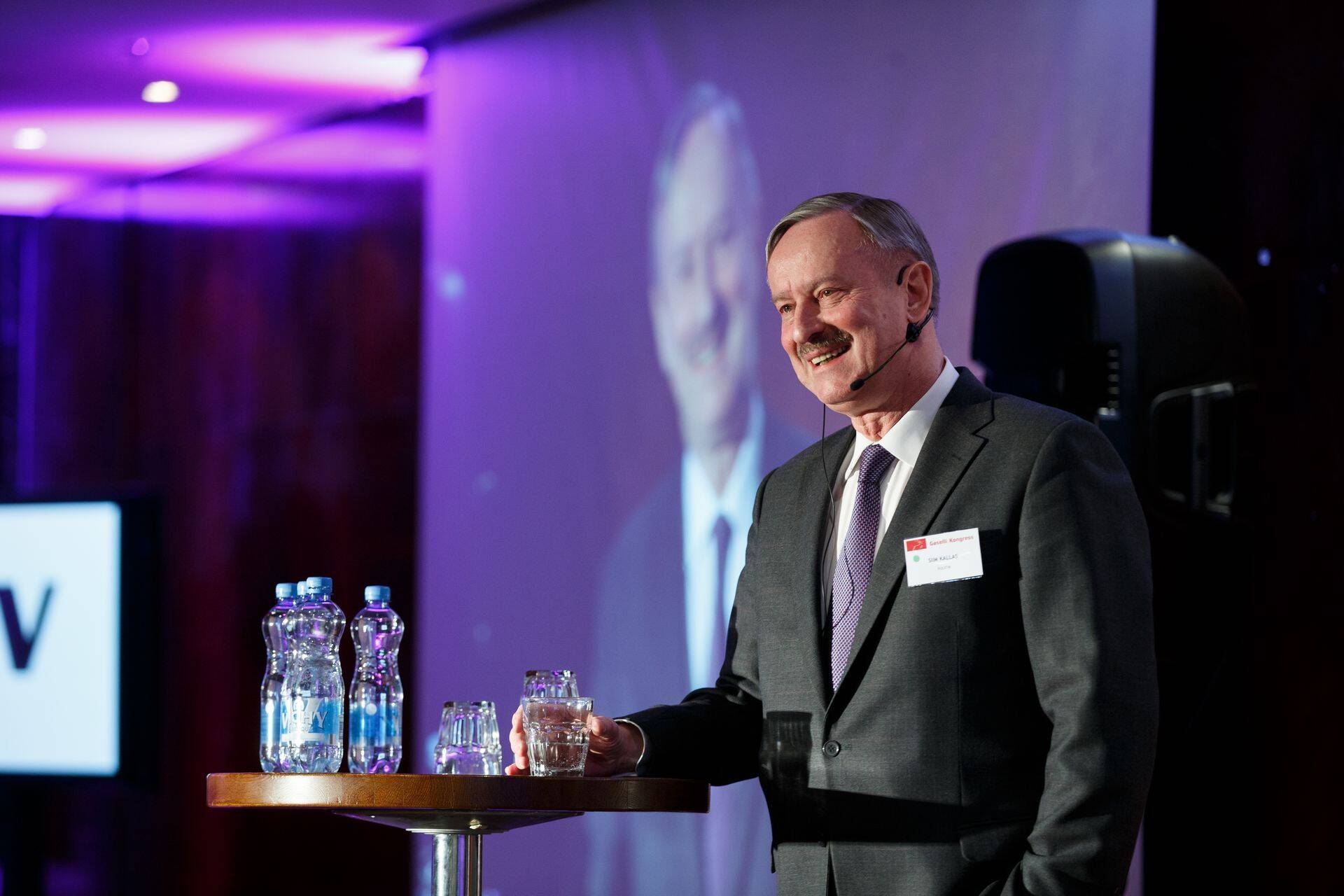 Сийм Каллас на "Конгрессе газелей"