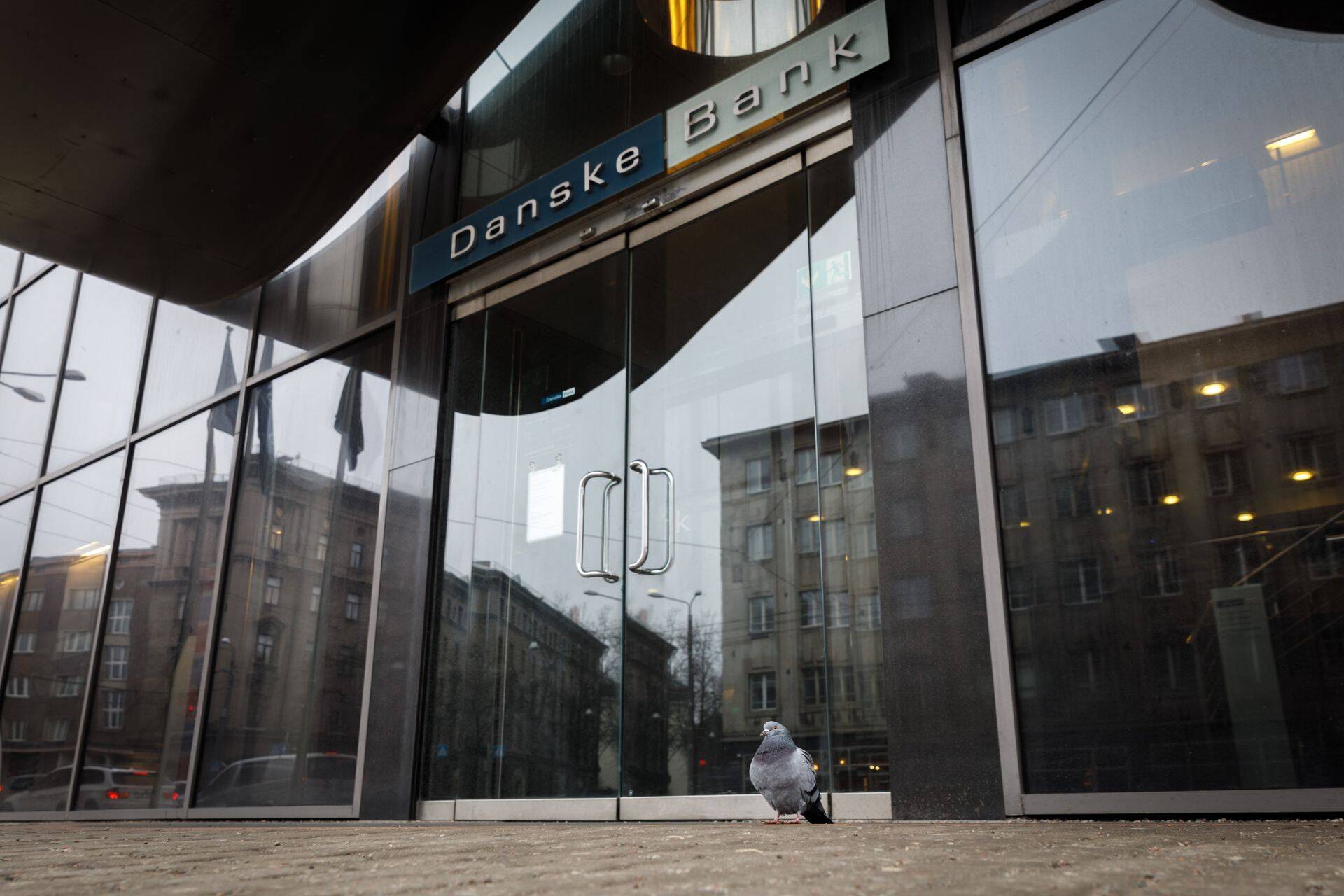 Juuni alguses selgus, et LHV Pank omandab Danske Banki Eesti eraisikutega seotud peamiselt eraklientide antud laenuportfelli mahus ligikaudu 470 miljonit eurot. See peaks sügiseks suurendama LHV laenuportfelli üle 40%.