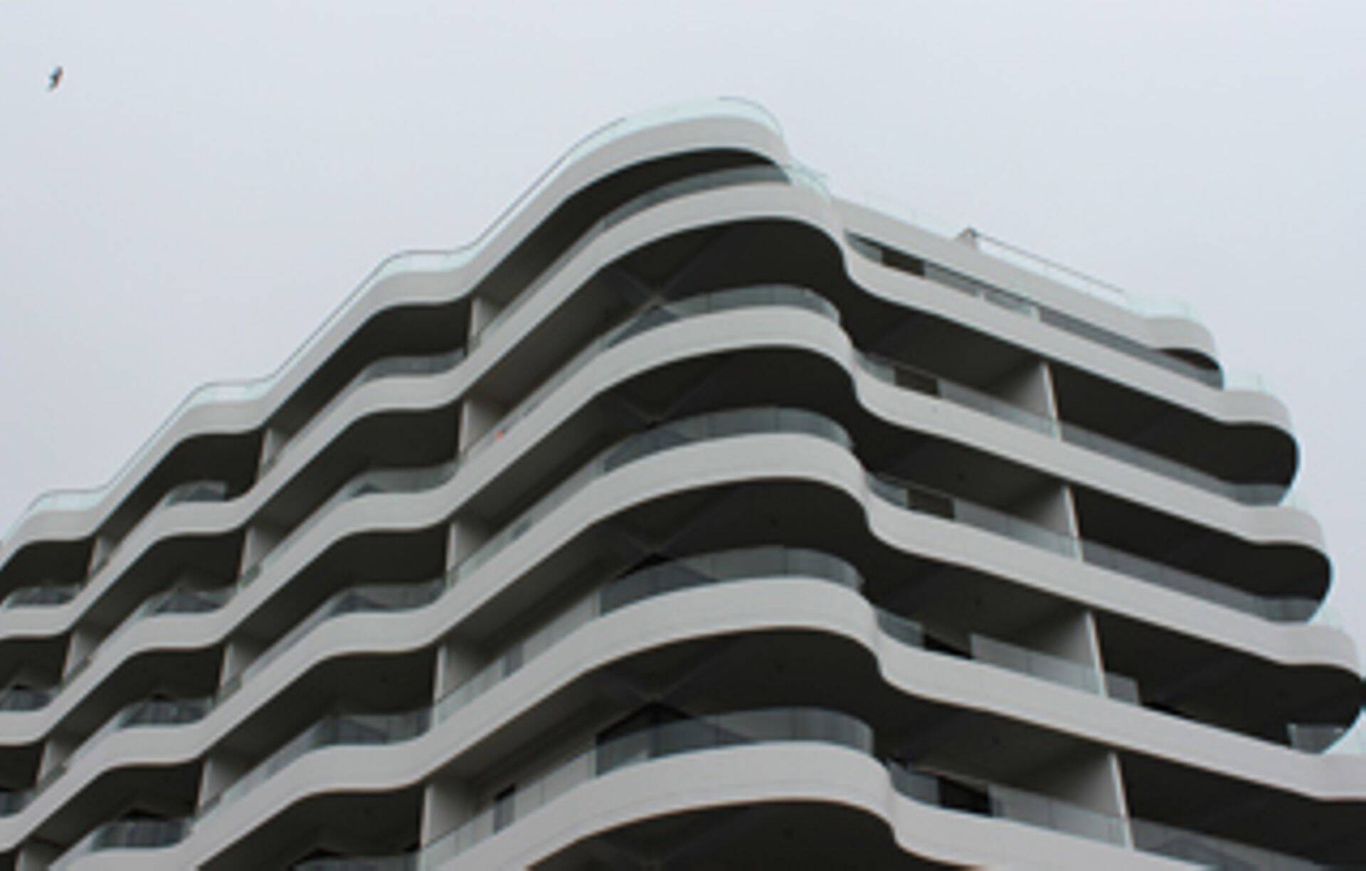 Многоэтажный дом в Пирита