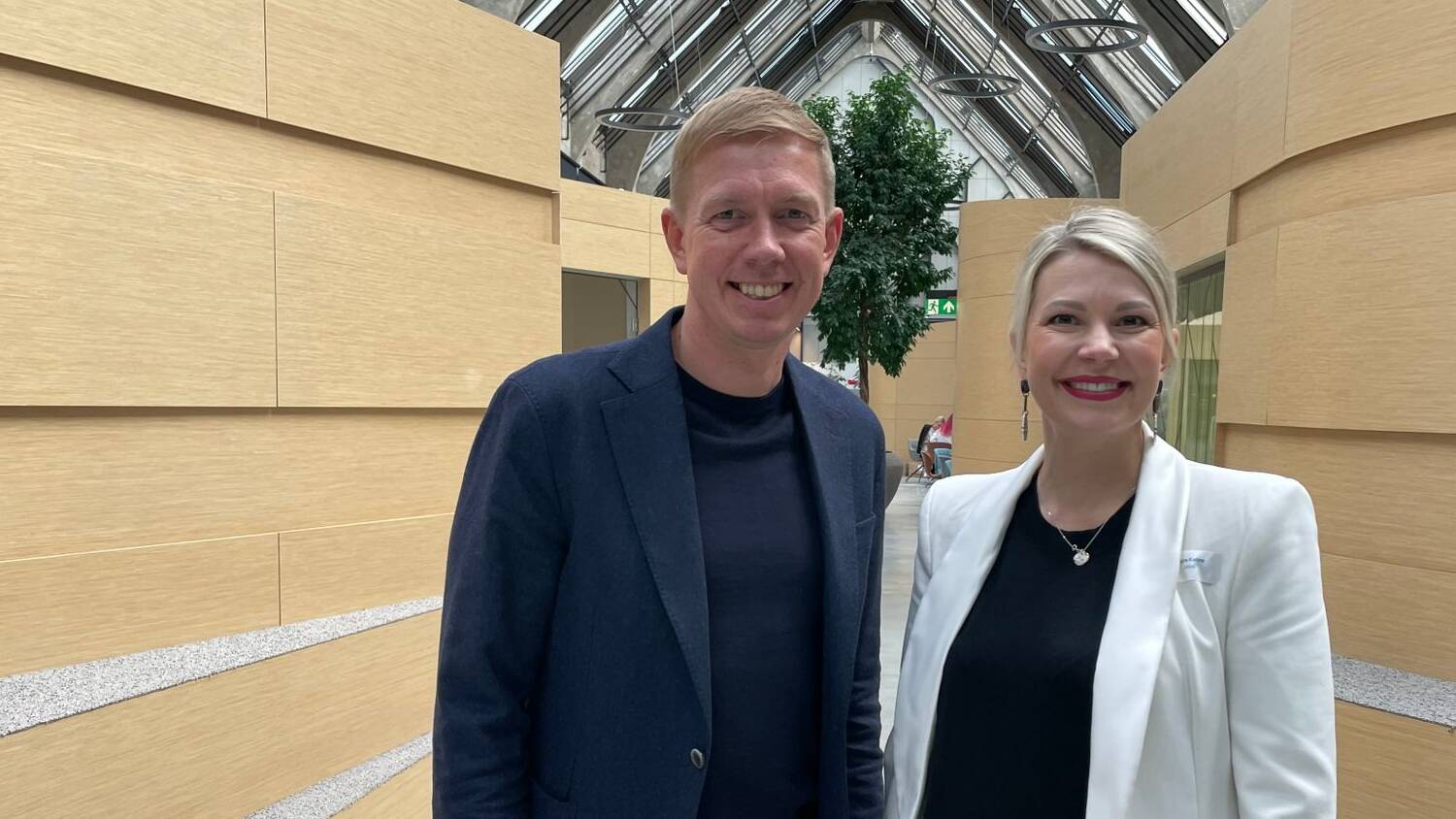 Saates "Turismitund" räägiti sellest, kas ka autorallit saab korraldada kestlikult ja millised on trendid suurürituste korraldamisel. Rally Estonia korraldaja Tarmo Hõbe ja Katre Kahre üritusturundusagentuurist Jolos.