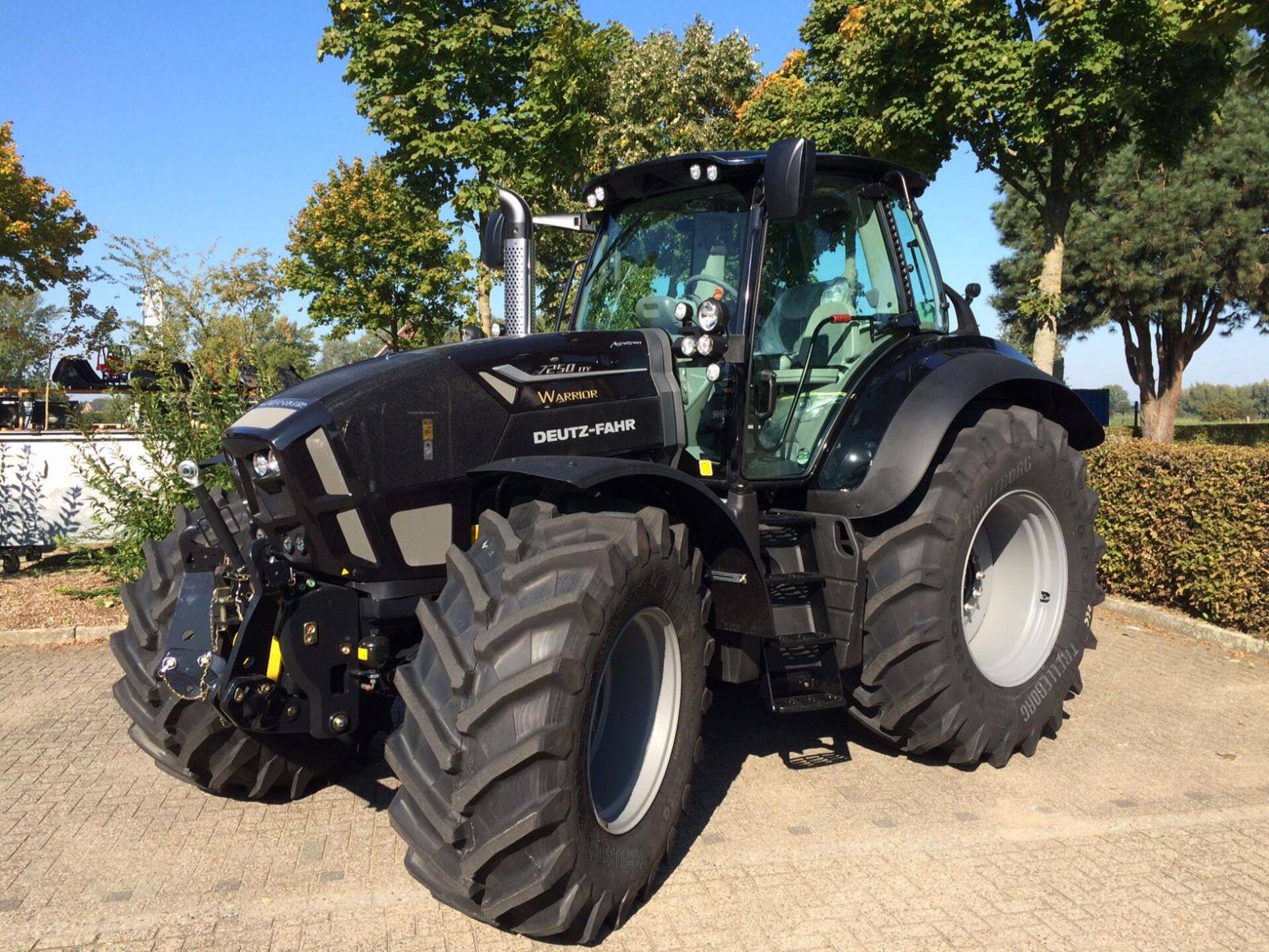 DEUTZ-FAHR 7250 TTV WARRIOR