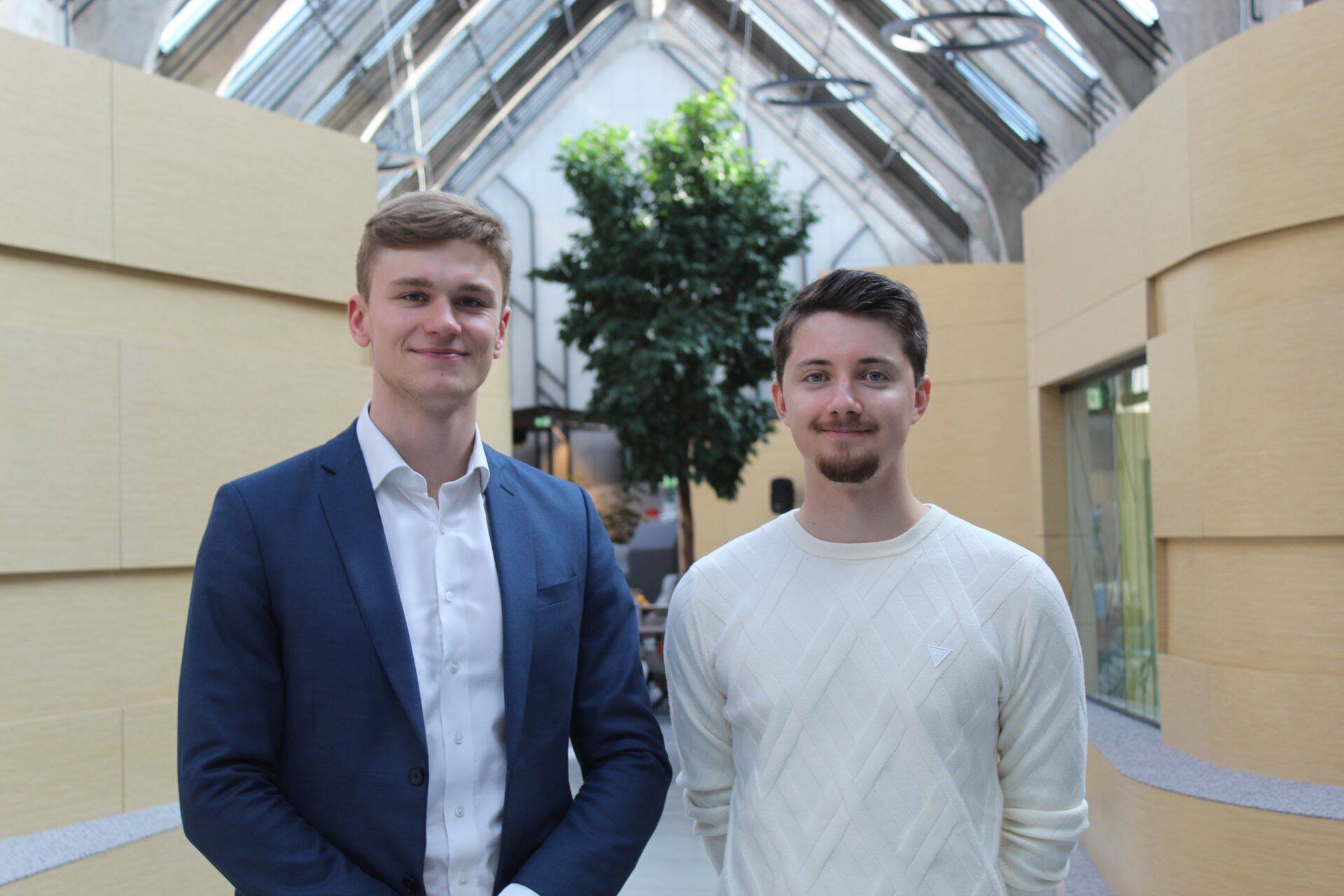 SEB panga kapitaliturgude maakler Erik Laur ja SEB kogumis- ja investesteerimistoodete äriarendaja Allar Henri Kivi.
