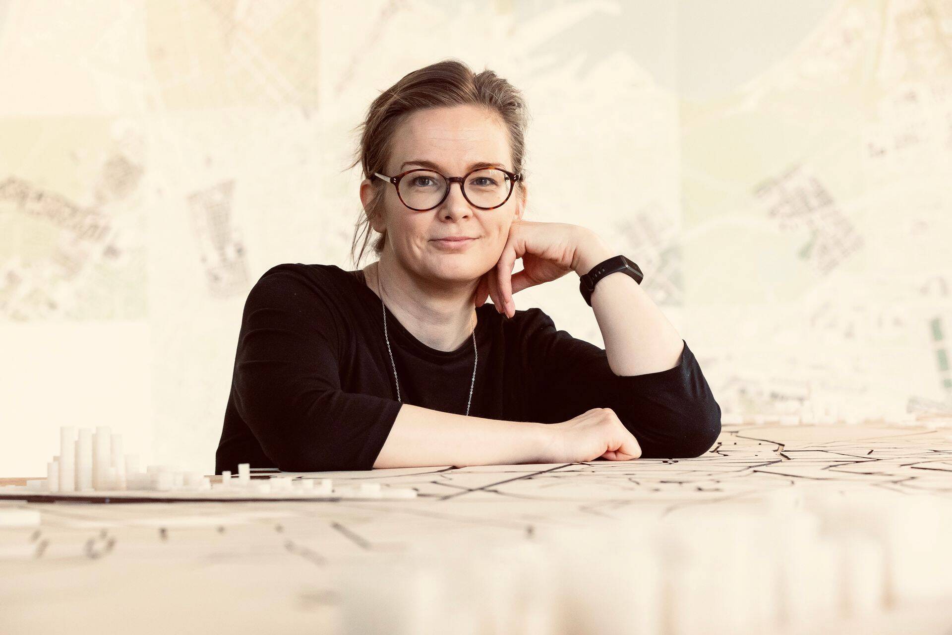 Tampere tehnikaülikooli ja Aalto ülikooli taustaga Jenni Partanen.